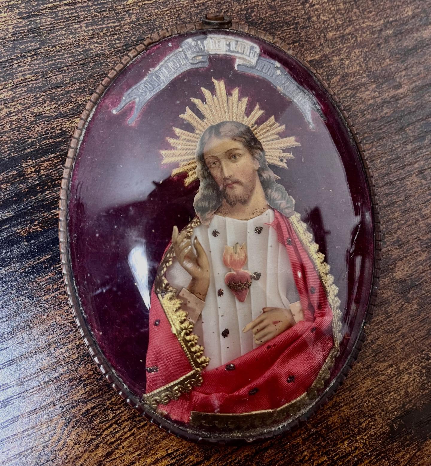 Antique Sacre Coeur - Montmartre Religious Relic, featuring the Sacred Heart of Jesus! Beautiful!! Now available #jesus #sacredheart #sacrecoeur #relic #keepsake