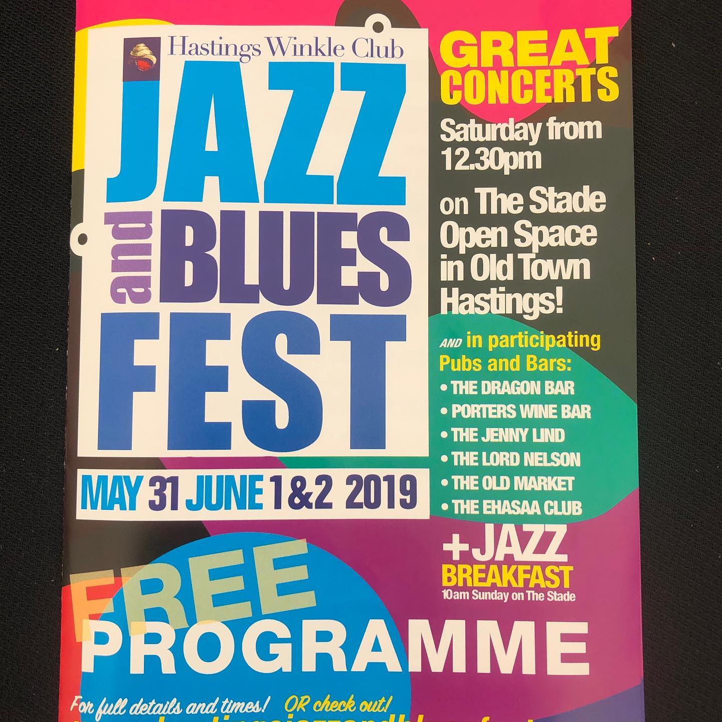 Serving up some fresh roasted Moonsoon Malabar at the Hastings Winkle Club Jazz and Blues Fest this weekend.
Come down for great music, coffee, beer and food.
#jazz #blues #espresso #beer #haroldshogroast