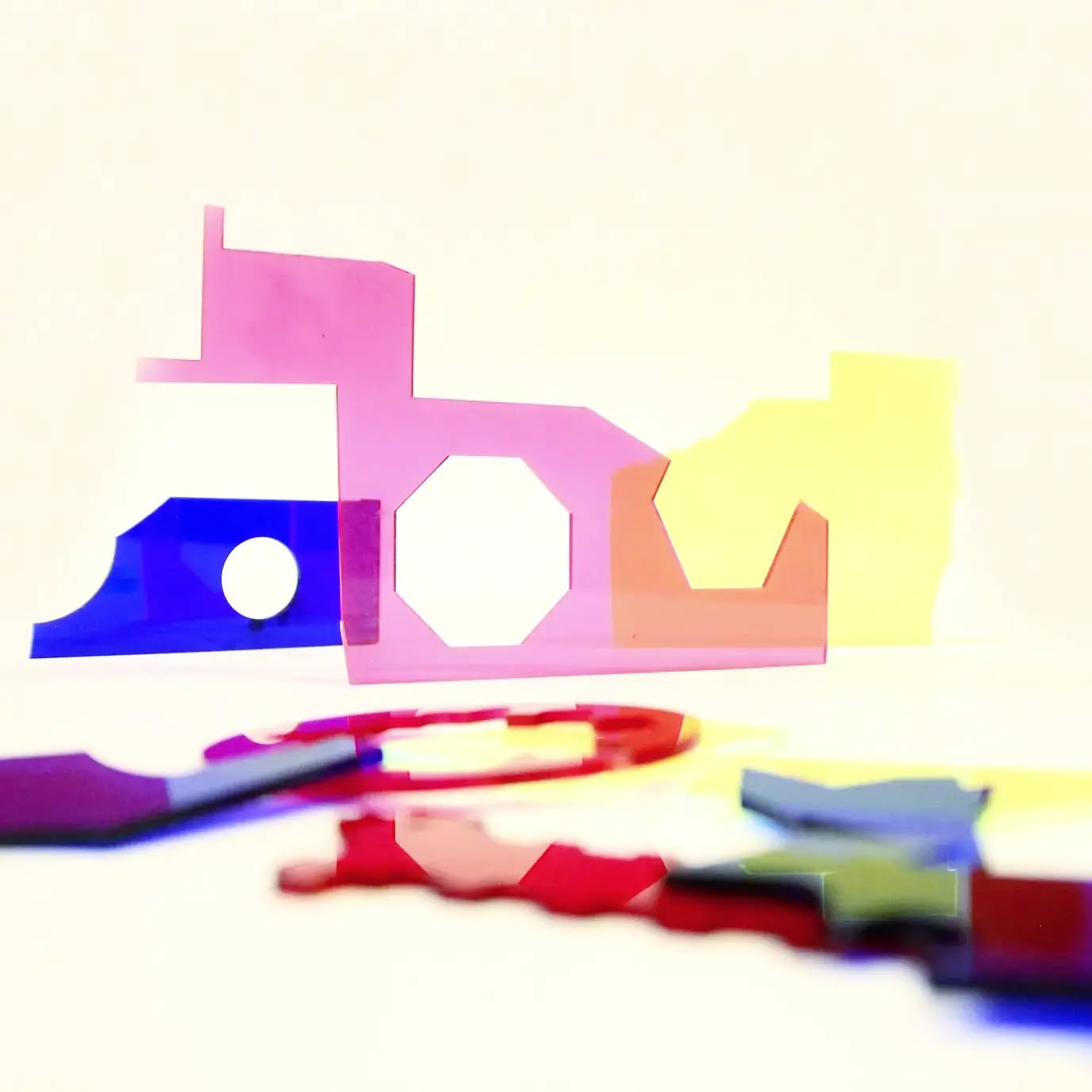 Material Bank Series- Lasercut Acrylic Sheets
Offcuts of vibrant acrylic sheets are picked from the Fablab Arnhem. The shapes are random and super fun to play with, especially within our Lichtlab activities, as they give out colourful reflections and combinations.