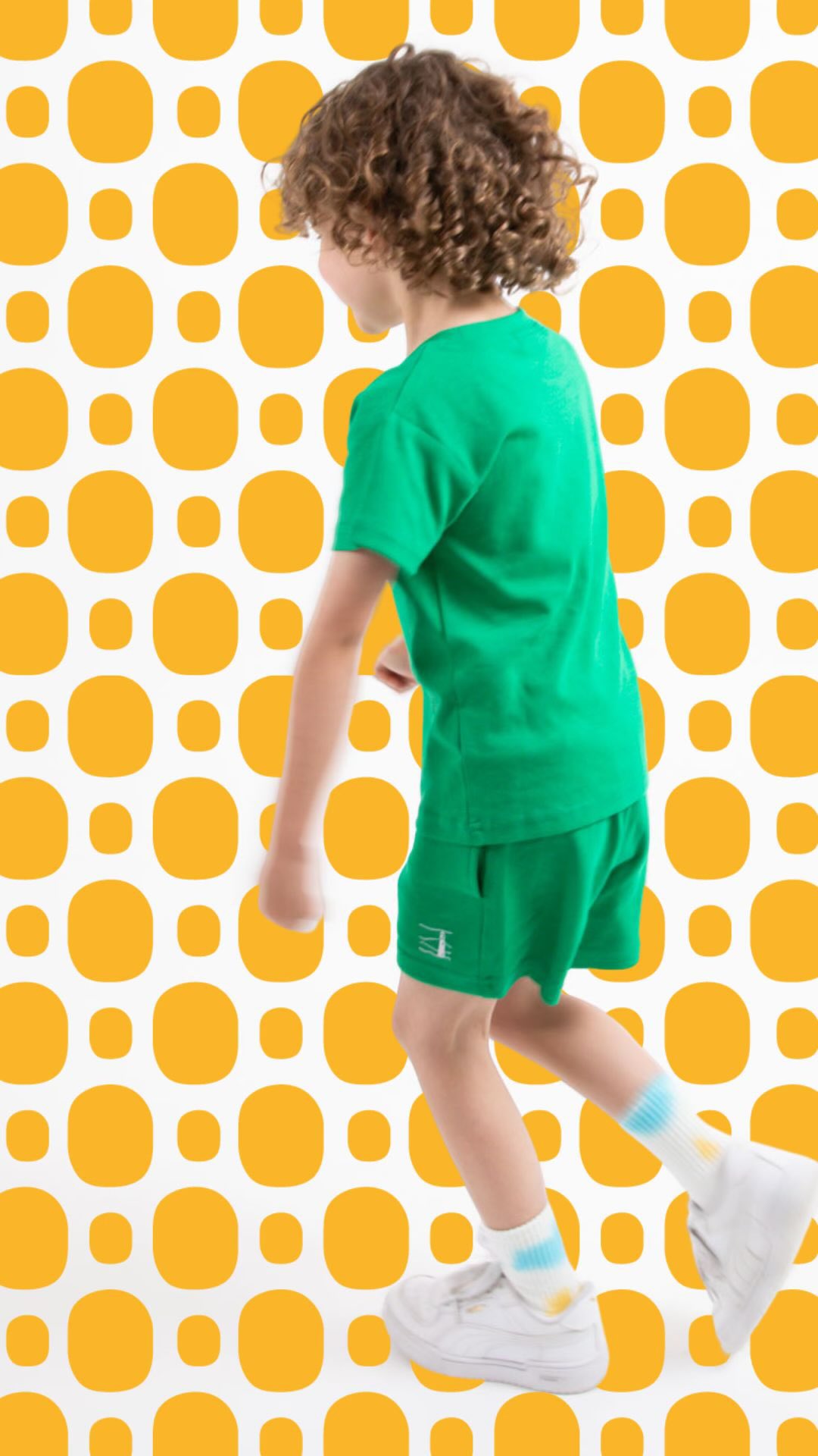 Your annual reminder ✨
Stick sparklers into carrots so little hands can hold them easier and stay a bit further from the flame.
One of those simple parent hacks that gets shared every year for a reason.
Save it now so you don’t forget when fireworks night comes 🎇
•
•
•
•
•
•
•
•
#mybrighttyke #familysafety #newyearswithkids #parenthack #safetyfirst