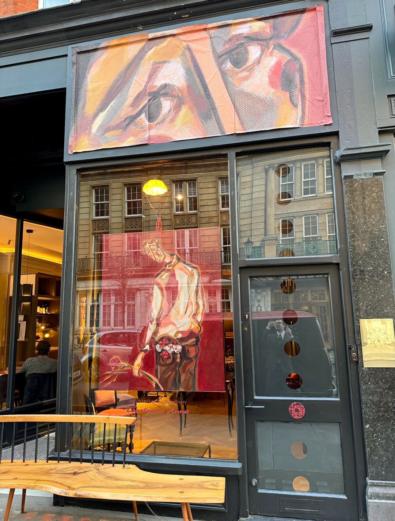 A few snippets from the show so far ♥️✨
.
#artist #art #artshow #interiors