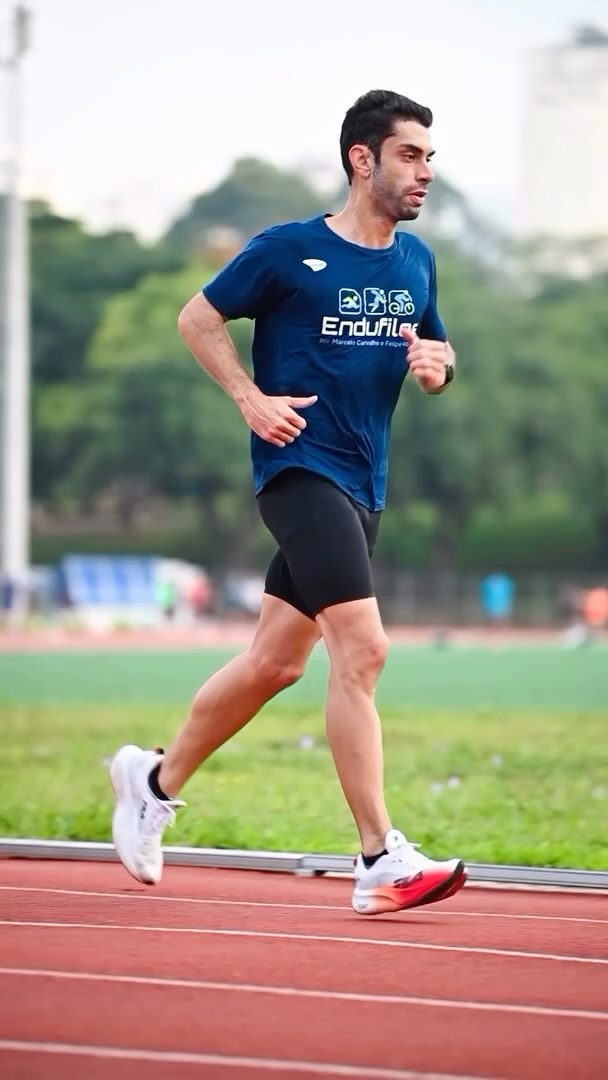 Se voce já é um Endufiler (membro do Endufiles), este reels do treino contém um spoiler fortíssimo de algo que está por vir. Enquanto isso, não se esqueça que hoje 19h30 teremos encontro ao vivo, onde falaremos sobre fibras: o carboidrato esquecido nos esportes de endurance?
Fueled is Faster 🔋⚡️