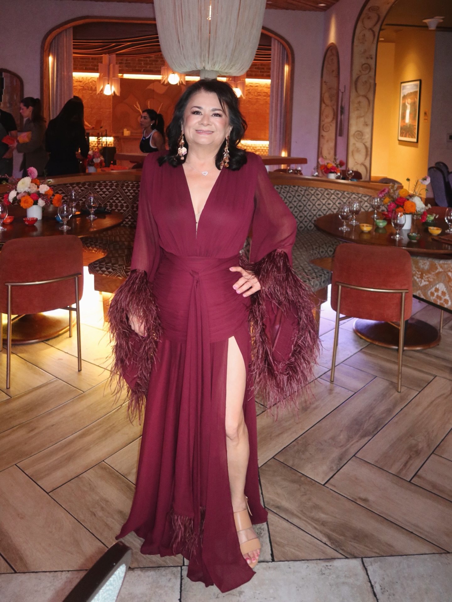 I had the absolute pleasure of glamming this beautiful queen for her 60th birthday ✨
She looked stunning, radiant, elegant, and glowing from the inside out.
Have a special occasion coming up? DM to book your glam! 💋💄
#ocmua #huntingtonbeachmakeupartist #orangecountyglam