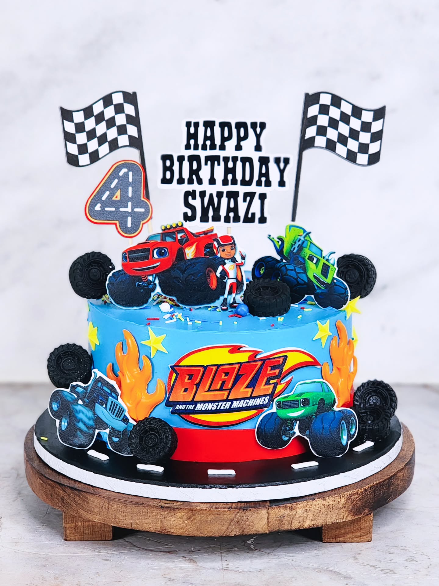 Blaze and the Monster Machines ๐๐
#blazeandthemonstermachinescake #4thbirthdaycake #blazeandthemonstermachinesparty #2026Bakes #Marlenebakes