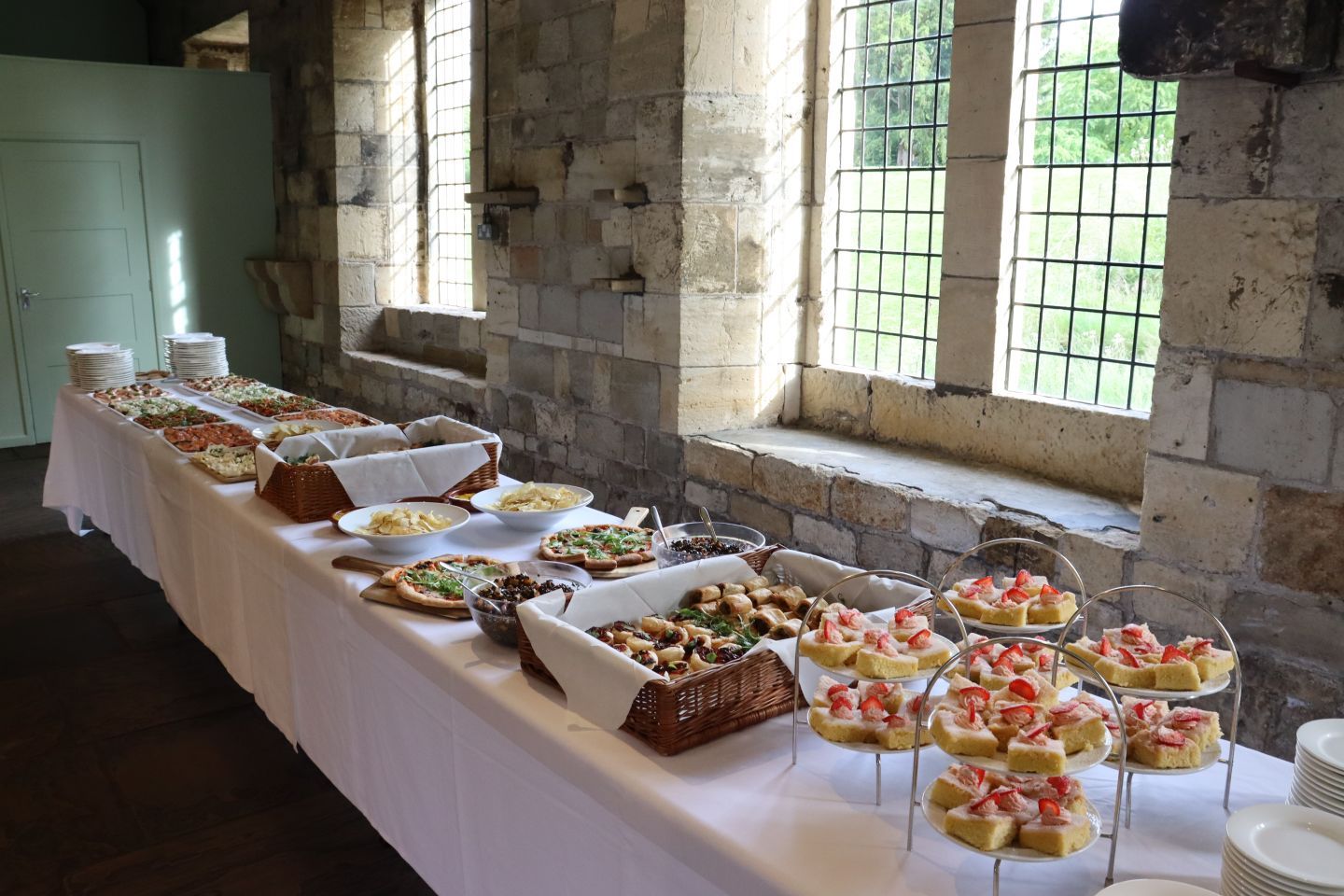 Finger buffets for any occasion, wedding, retirement, christening, business meeting or just because. Home made and locally sourced #yorkcaterer #eatlocal #eatyorkshire #wedding #christening #delicious #lemondrizzle #pizza #basketofpies #yorkvenues @yorkvenues