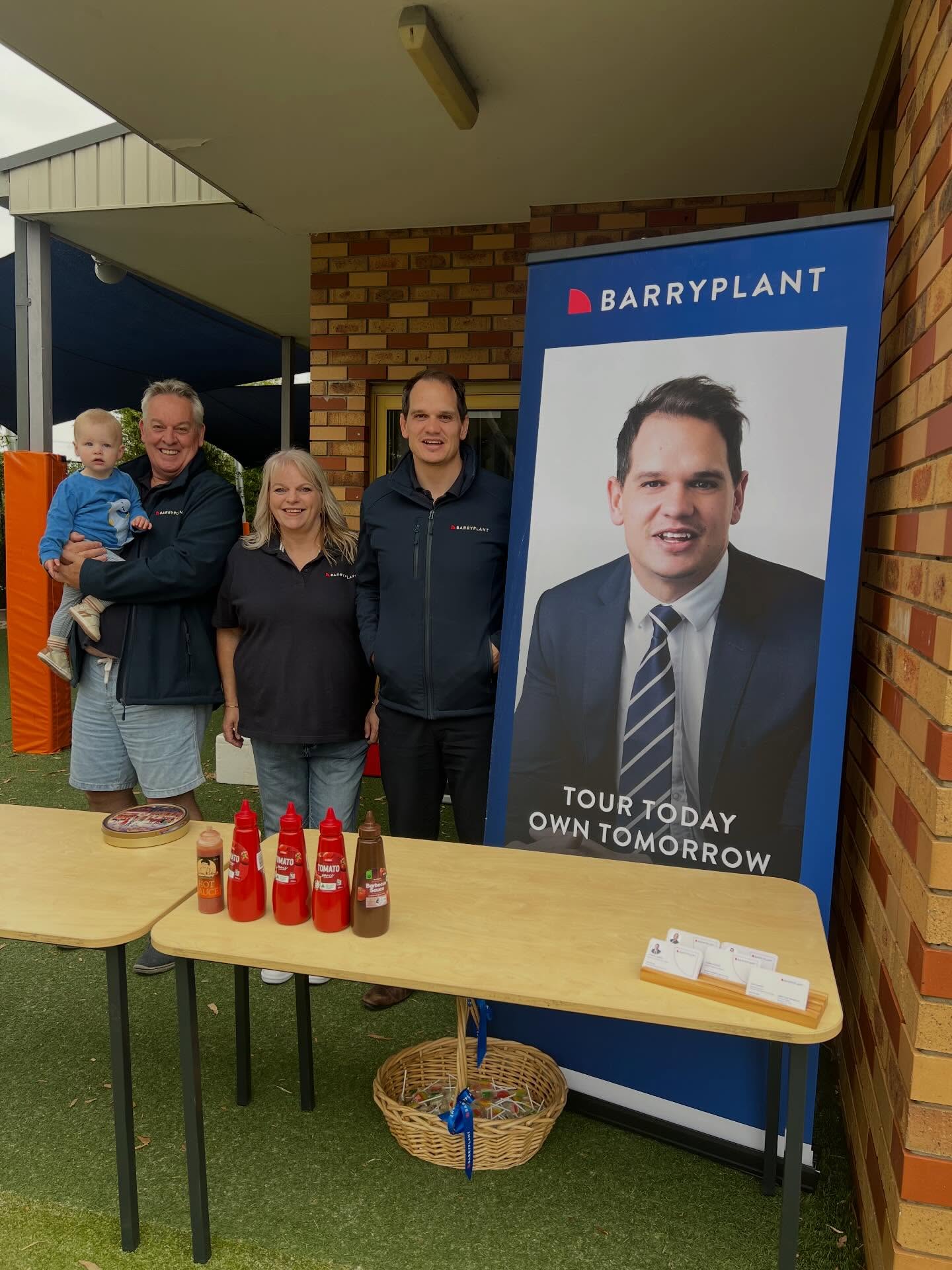 Thank you to the amazing Barry Plant team for supporting our picnic last week. The sausage sizzle was a huge success and everyone loved meeting Barry the Bear. Thank you team 🙌