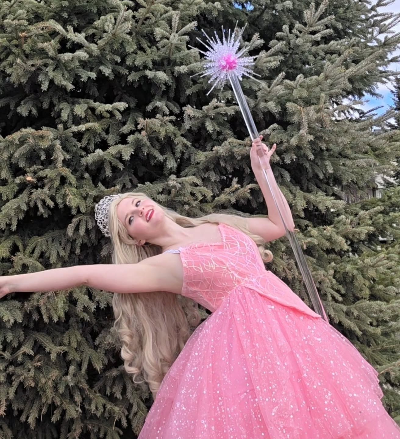 ✨💖 Popular and pretty in pink! 💖✨
This fun new character is toss-tossing her way around town today! She floats on a bubble of magic, making each celebration she attends wonderriffic! 🫧
Ready to add a little magic (and a lot of pink!) to your next party? Invite the Good Witch to join your next celebration!💫
#dazzlingprincessparties #partyprincess #yycbirthday