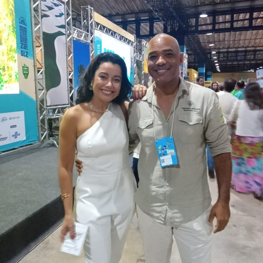 Um encontro especial com Daniela Filomeno no Salão de Turismo da Rota das Emoções foi providencial para fazer um convite que vai abrir novas oportunidades para esse roteiro incrivel.
A special meeting with Daniela Filomeno at Route of Emotions trade show was providential to issue an invitation that will open up new opportunities for this incredible route.