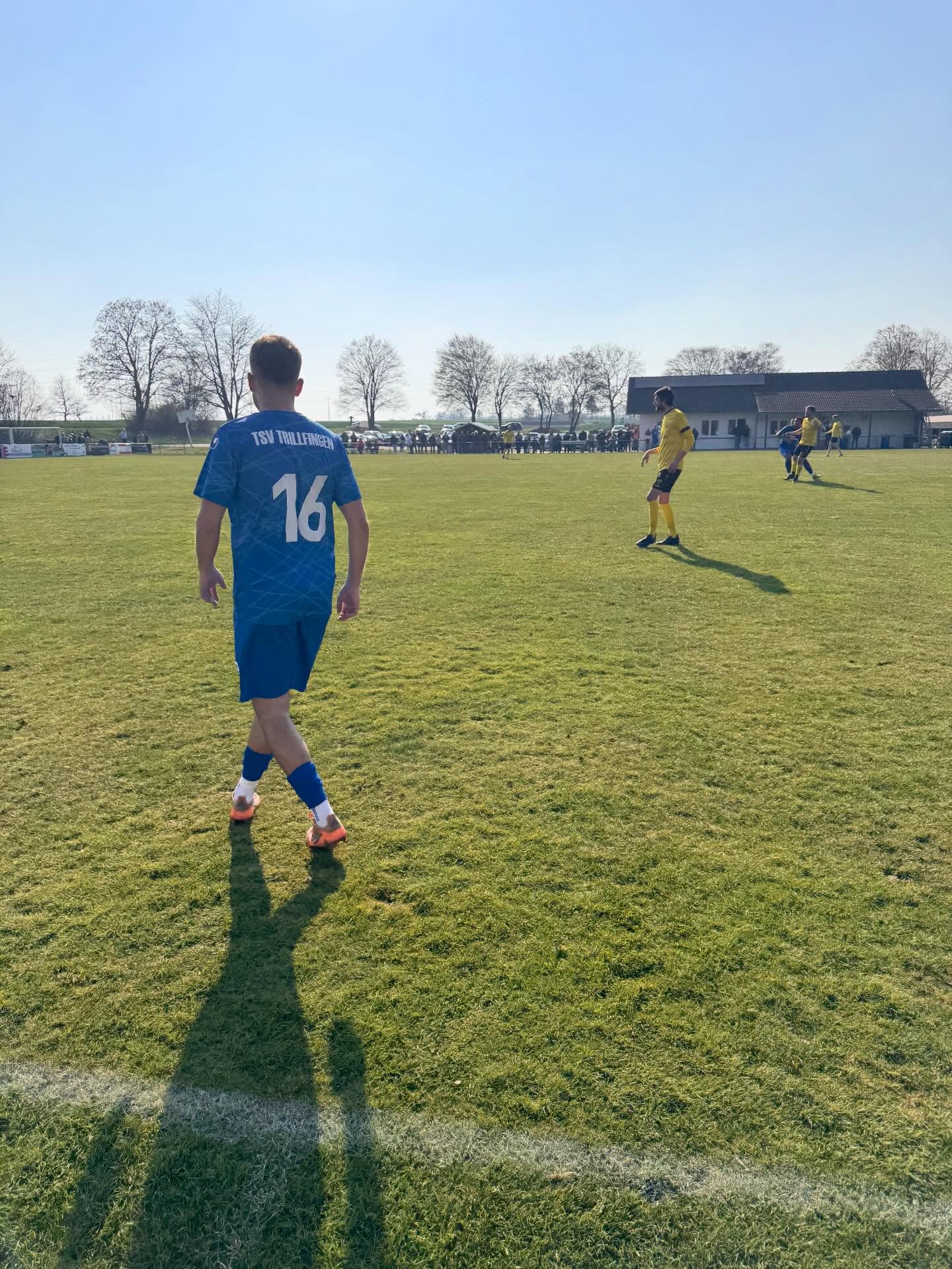 Enttäuschendes Ergebnis heute auf dem Wollensack
Trotz deutlicher Überlegenheit und klarem Chancenplus haben wir es nicht fertig bekommen, den Ball im gegnerischen Tor unter zu bekommen. Ein Konter, mitte zweiter Hälfte bringt dann das 0:1 der Gäste. Auch anschließend ging der Ball einfach nicht rein.
Denkbar schlecht nun der Start ins Jahr 2026, Mund abputzen, weitermachen 🤷🏽♂️