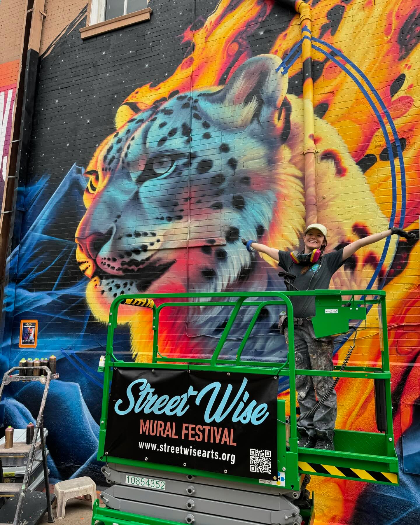 Had such a fun time painting across from @bohemian.biergarten in Boulder for @streetwisearts this weekend! It’s always really special when you get to paint whatever you want to paint 😍 the theme this year was climate action, and I wanted to highlight a snow leopard in this piece to bring attention to the fact that climate change disproportionately affects already-endangered animals, and especially ones that live in cold climates. ❄️ final photos of this one coming soon!
#snowleopard #himalaya #streetart #denverstreetart #denverstart #boulderstreetart #streetwise #streetwisemuralfestival #muralfestival #muralfest #muralartist #bigart #montanablack #montanagold #montanacans #spraypaint