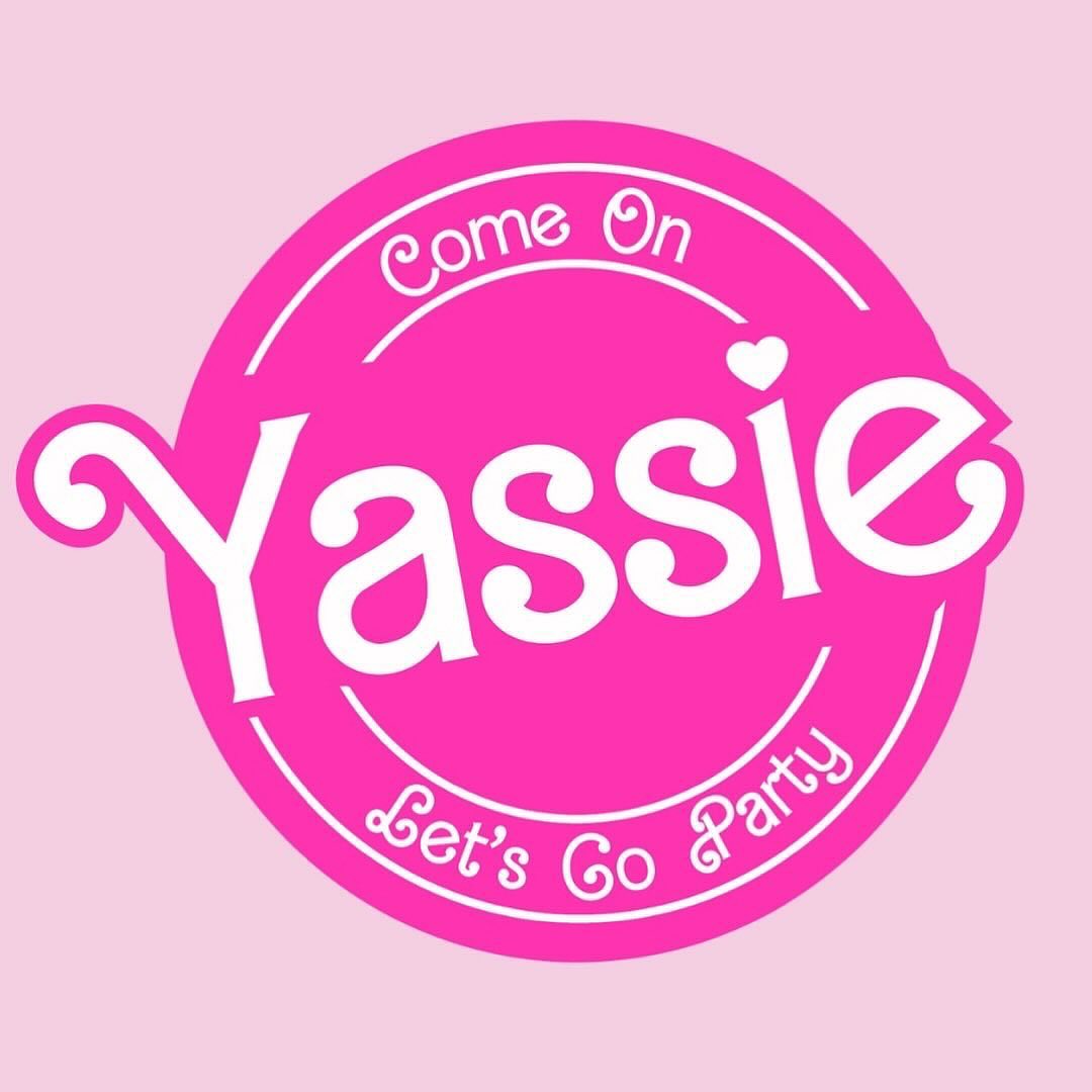 Step into Yassie’s Barbie Dream Mitzvah – where glam meets glitter in a world of pink-tastic perfection! 💖✨Always a pleasure working with the talented @tyyalipson
#barbietheme #barbiethemeparty #customdancefloor #customeventdesign #eventdecor #eventgraphics #pinkbatmitzvah #batmitzvah #barbieparty Ty