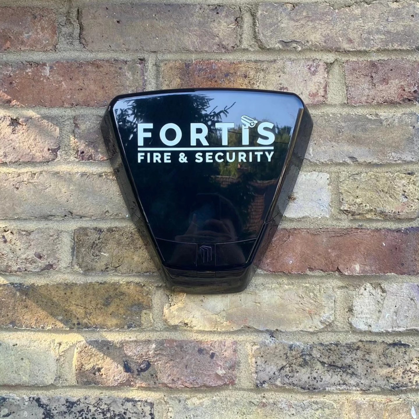 🔧 Several alarm installations and upgrades completed this week by our engineer Tom (LT) ✅
Even better — they were nice and local! Always great to support our local community while keeping homes and businesses safe 🏡🔐
Great work as always, Tom! 👏
#fortis #fortisfs #alarmsystem #securityupgrade #homesecurity #businesssecurity #engineersoftiktok #engineersofinstagram #localbusinessuk #fireandsecurity #alarmengineer #securitysolutions #uktrades #safeguarding #propertyprotection