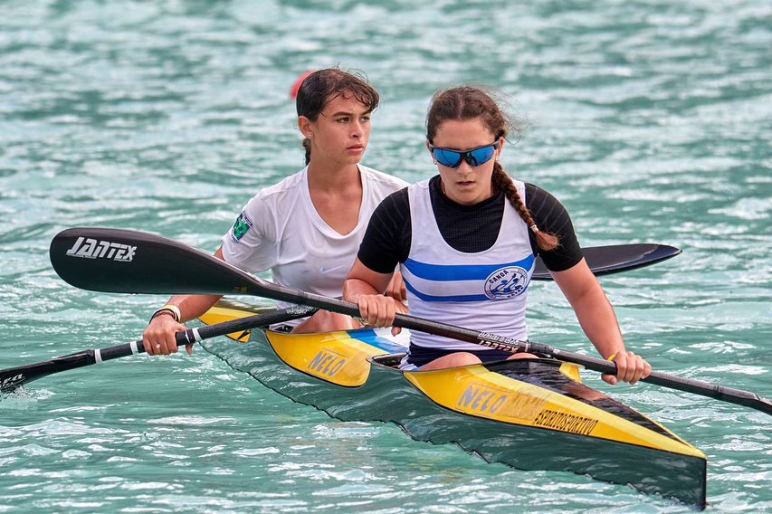 Nei giorni 21-22-23 Giugno si è tenuta ad Auronzo di Cadore la gara internazionale di velocità nella quale la Sestese Canoa ha partecipato a molte finali, conquistando 4 medaglie e diverse finali.
Sulla distanza dei 1000 metri, nella gara del K2 Junior, Sofia Valli e Matilde Rosini si sono classificate seconde🥈, mentre Matilde è bronzo nella gara del K2 U16 in coppia con Gioia Bortolotto🥉 (Canoa San Giorgio)