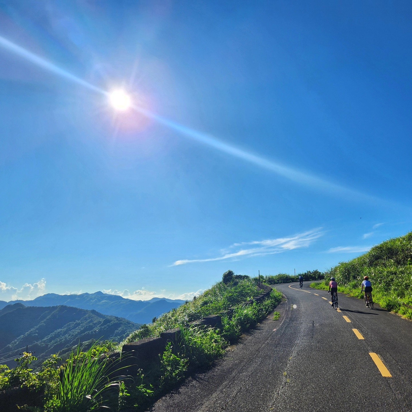 The beautiful cycling way in North of Taiwan
#LetsRideTaiwan
#LetsRideTogether
#cyclingTaiwan
#Customizedcyclingtour
#BikeFunTaiwanTour
#bicyclerental