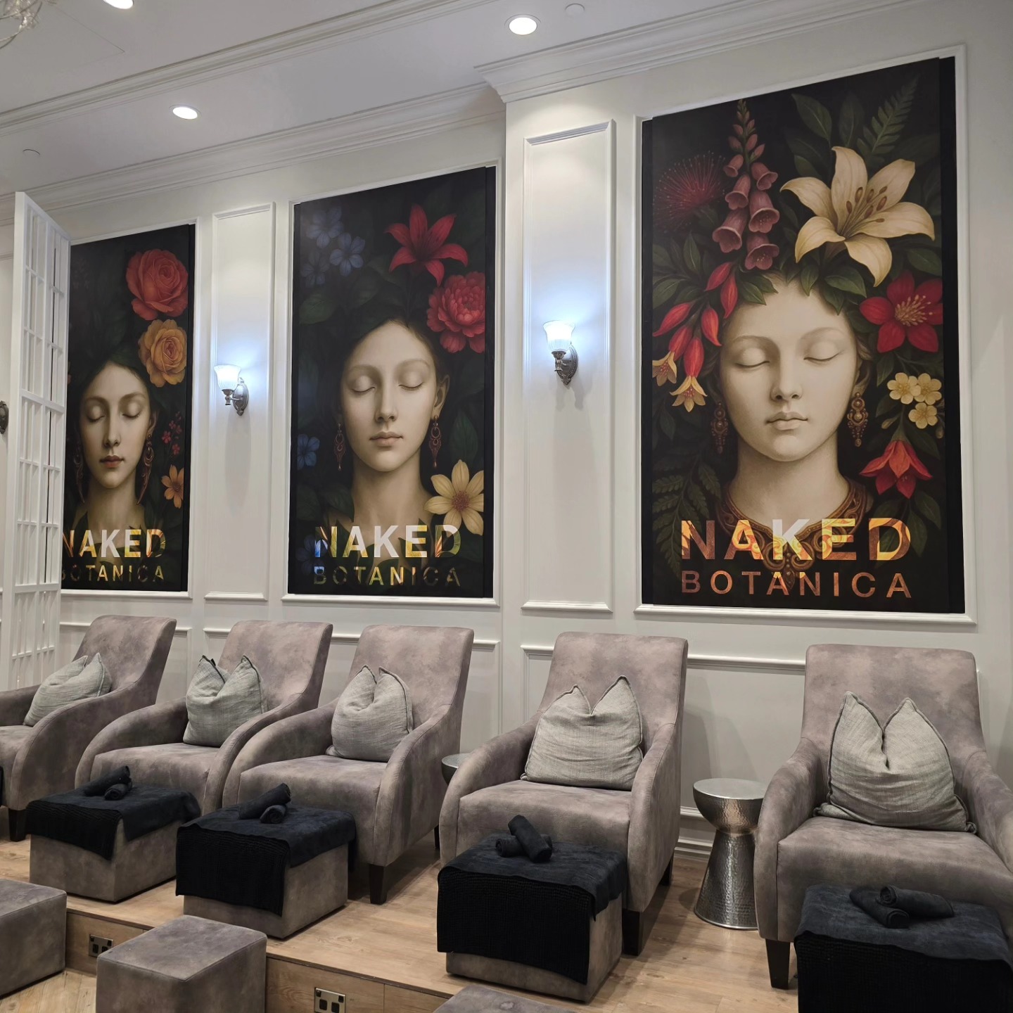 Some new brand artwork design for @theartofnailsnz