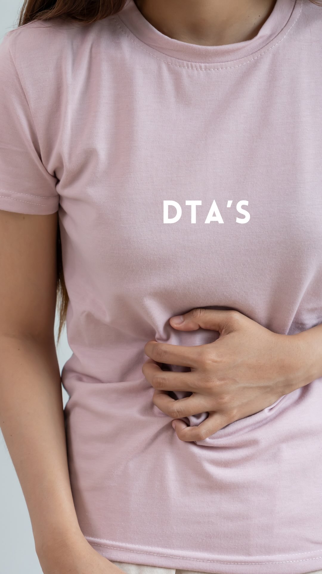 Passei mal depois de comer feijoada em um restaurante - e outras pessoas que estavam comigo também.
Situações assim podem indicar uma Doença Transmitida por Alimentos (DTA), geralmente relacionada a falhas no controle de tempo, temperatura ou contaminação durante preparo e exposição dos alimentos.
Assim que percebi, avisei o restaurante para que pudessem investigar o caso e tomar as medidas necessárias.
Se algo parecido acontecer com você: hidrate-se, observe os sintomas e comunique o estabelecimento. Isso ajuda a evitar que outras pessoas passem pelo mesmo.
#segurançadosalimentos #dtas #qualidadedealimentos #segurançadealimentos