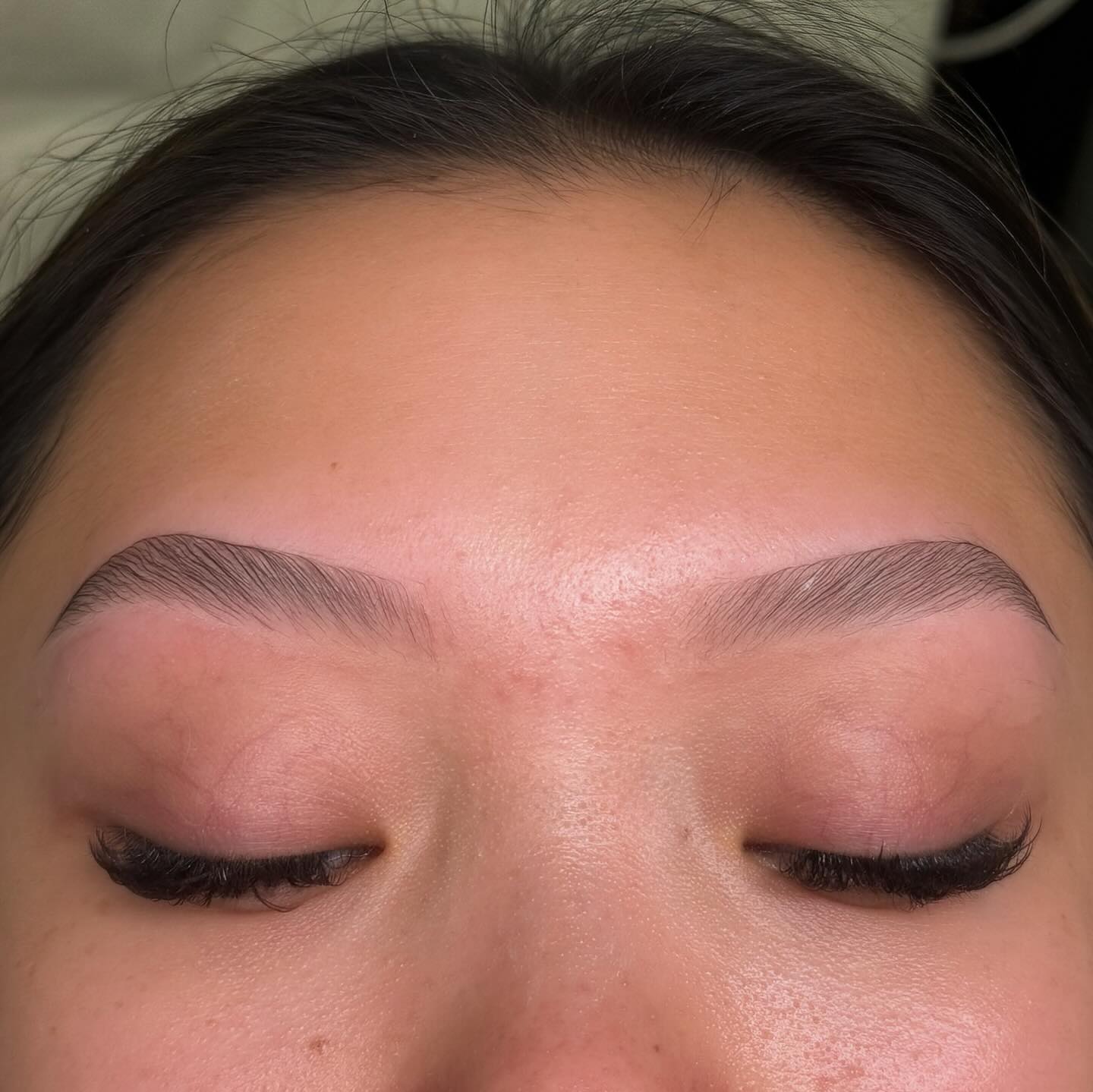 lamination just gives that clean look 🫧
brow lami (no tint) + wax/shape
#brow #browshaping #browlamination #browgoals #browgame #browartist #browtint #browtinting #browmapping #browwax