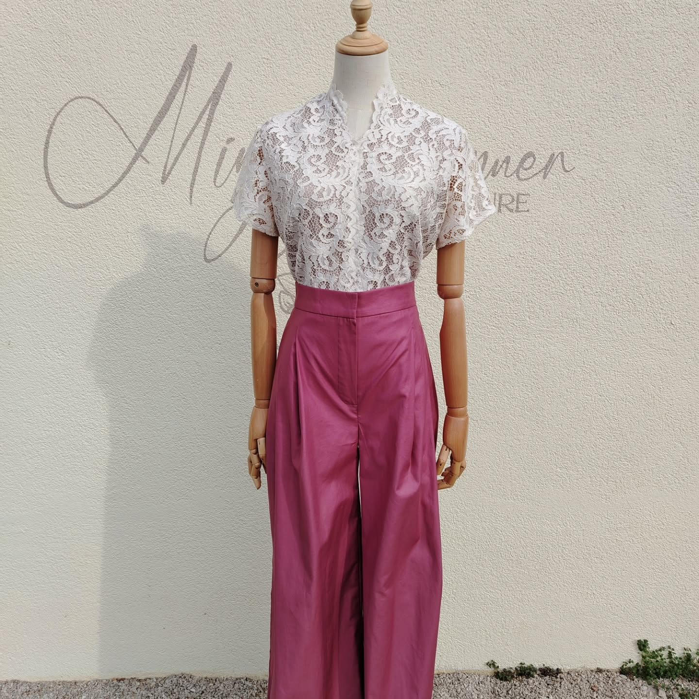 Baumwollhose mit passendem Spitzentop, perfekt für den Frühling!