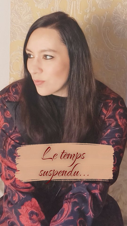 En tant que médium ou sur le chemin spirituel, il arrive que l’on traverse des périodes de silence intérieur profond, où l’on a l’impression de stagner, voire de ressentir un vide à l’intérieur de soi. 🤔✨
Ces moments, loin d’être un blocage, sont souvent le signe qu’une préparation subtile est en cours.
Dans la Cella, mon abonnement spirituel, j’aborde précisément ces phases de silence spirituel, ainsi que de nombreux sujets essentiels : les écoles de mystère, la compréhension de l’univers, le développement personnel, la médiumnité et le fonctionnement de notre psyché, de notre vibration et de notre énergie.
Lorsque ce silence s’installe, deux attitudes risquent de vous y maintenir plus longtemps :
✨ chercher des signes partout et vous convaincre que « tout est parfait, tout est énergie, Dieu décide pour moi »
✨ ou regarder constamment à l’extérieur, vous comparer aux autres et observer leur évolution
La pire réaction est alors de vous agiter : courir vers une nouvelle formation, une nouvelle technique, ou scruter frénétiquement ce que font les autres.
Ces phases de stagnation sont en réalité un temps de respiration sacrée : l’espace suspendu entre l’inspiration et l’expiration.
C’est précisément dans ce vide apparent que quelque chose de profond se prépare.
Accueillez ce silence avec confiance et patience. Il n’est pas vide, il est plein de potentialité. 💫
Ce genre de phase vous est-il déjà arrivé ?
Comment l’avez-vous traversé ? Partagez votre expérience en commentaire, je vous lis avec la plus grande attention. 👇❤️
#mediumnite #spiritualite #developpementpersonnel #eveilspirituel #berengeremusard