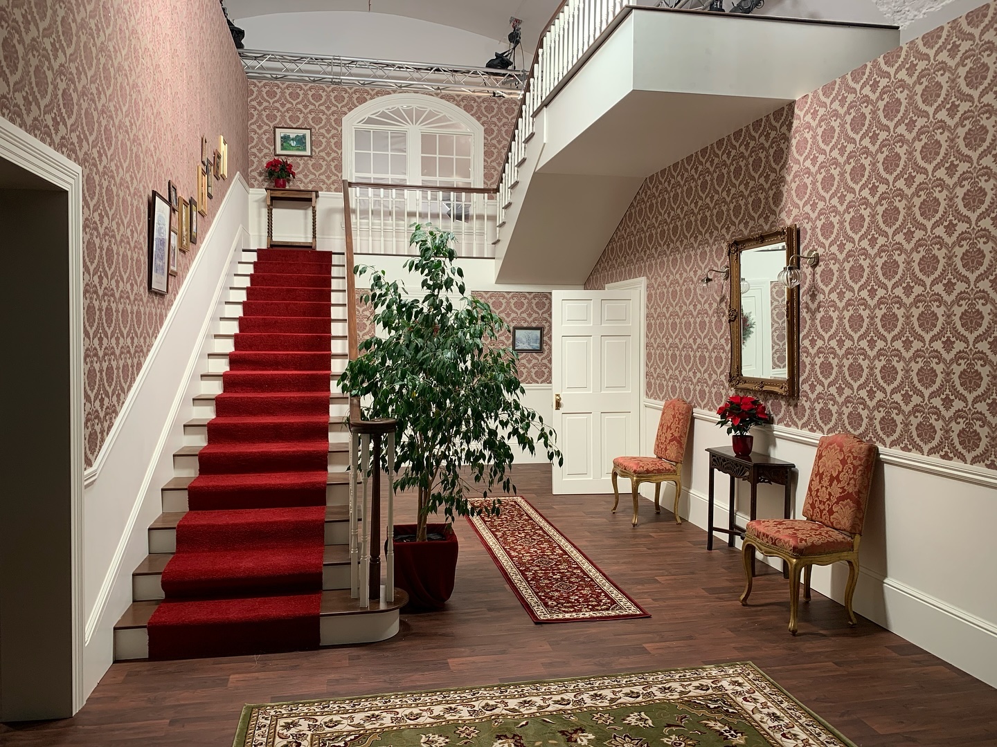 Home Alone, Hallway.
I designed and led the construction of this massive build for a Disney+ immersive event back in November. We only had 2 days to install and dress the sets, so built everything fully in the workshop as to ‘just