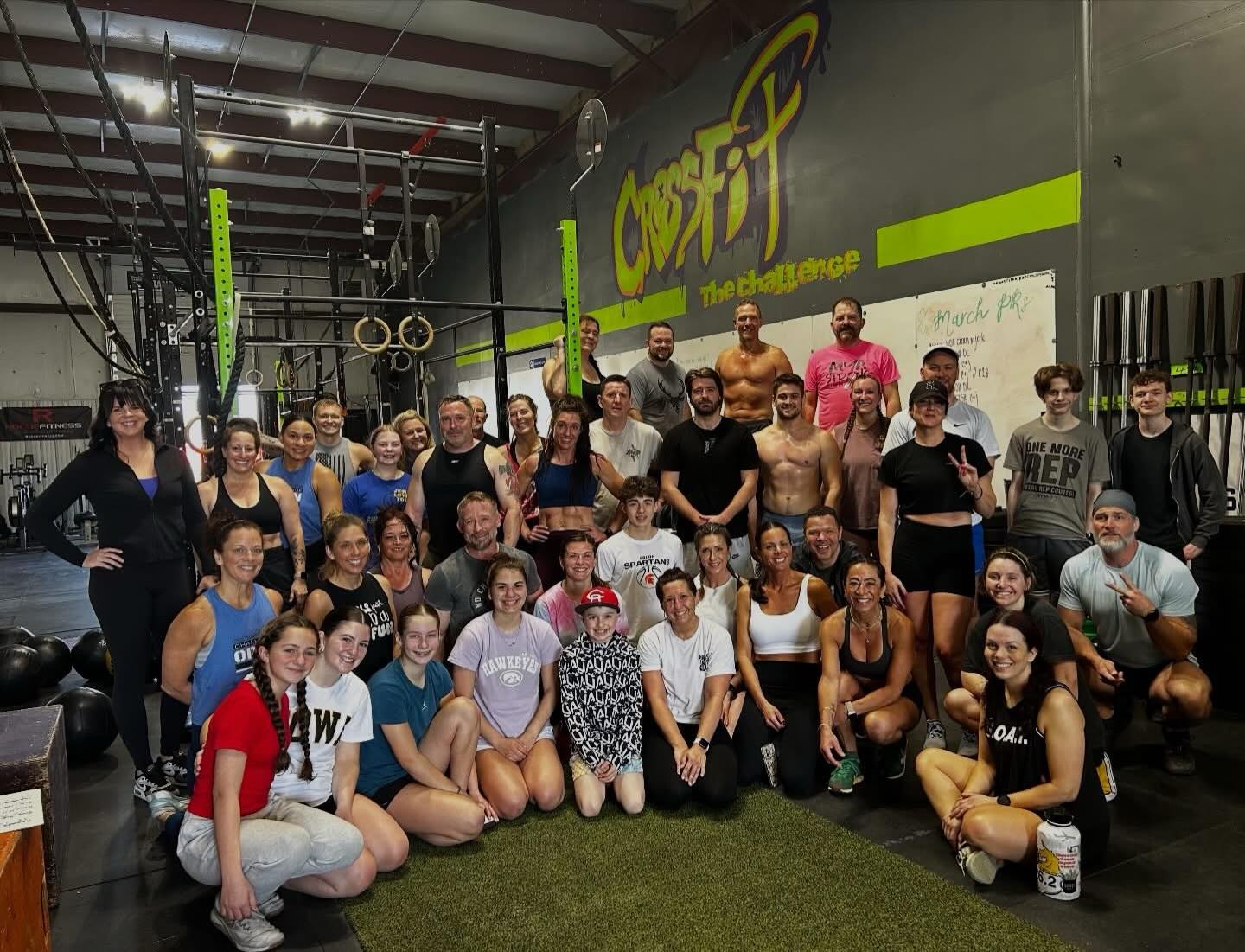 We had an 💯 ABSOLUTE BLAST this morning at our Community sweat session! Thank you for all that made this possible! Coach @mitchell.a.bass for the 💪 WOD, @juliakitchencreations for the 🔥 food, and @lululemon for the 🎟️ raffle swag!