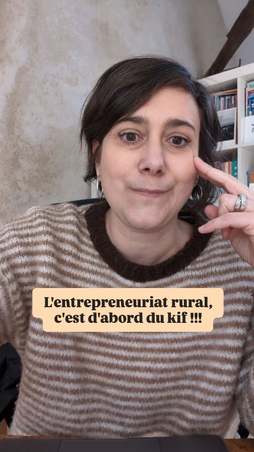 Entreprendre en ruralité, c'est d'abord une quête d'épanouissement 🌿
Et oui quand on choisit de devenir productrice de plantes médicinales, fabricante de cosmétiques naturels, gîte de charme, animateur en intelligence collective, thérapeute, illustratrice ou ébéniste en milieu rural... c'est pour kiffer, pas faire des gros sous !!
Sauf que parfois c'est trop juste, on ne s'en sort pas. Ou alors on alterne sur-travail et calme plat 😬
Face à ces situations, le coaching business est souvent à côté de la plaque avec son obsession pour la scalabilité et la création de contenus 🤦
Et l'accompagnement traditionnel à la création d'entreprise très incomplet à mon sens.
C'est pourquoi j'anime la formation Vivre de son activité indépendante sur la Montagne limousine, les 3-4-5 juin à Eymoutiers (87) avec l'organisme de formation Reliefs.
Prise en charge possible par Opco.
Et toi, es-tu à ton compte à la campagne ?