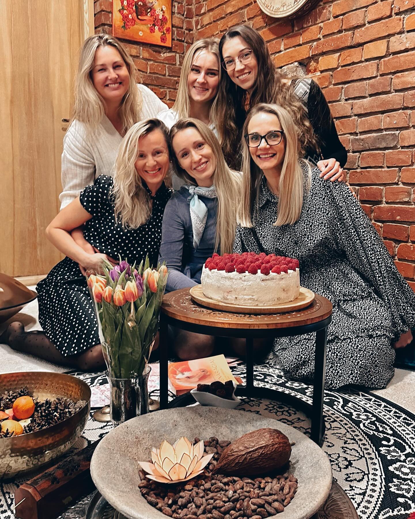 Stebūklingas vakaras su kakavos romanu 💗
Miela, Linute, būk laiminga ir linksma! Sveika ir mylima! Mylėk ir džiaukis gyvenimu! 🌸