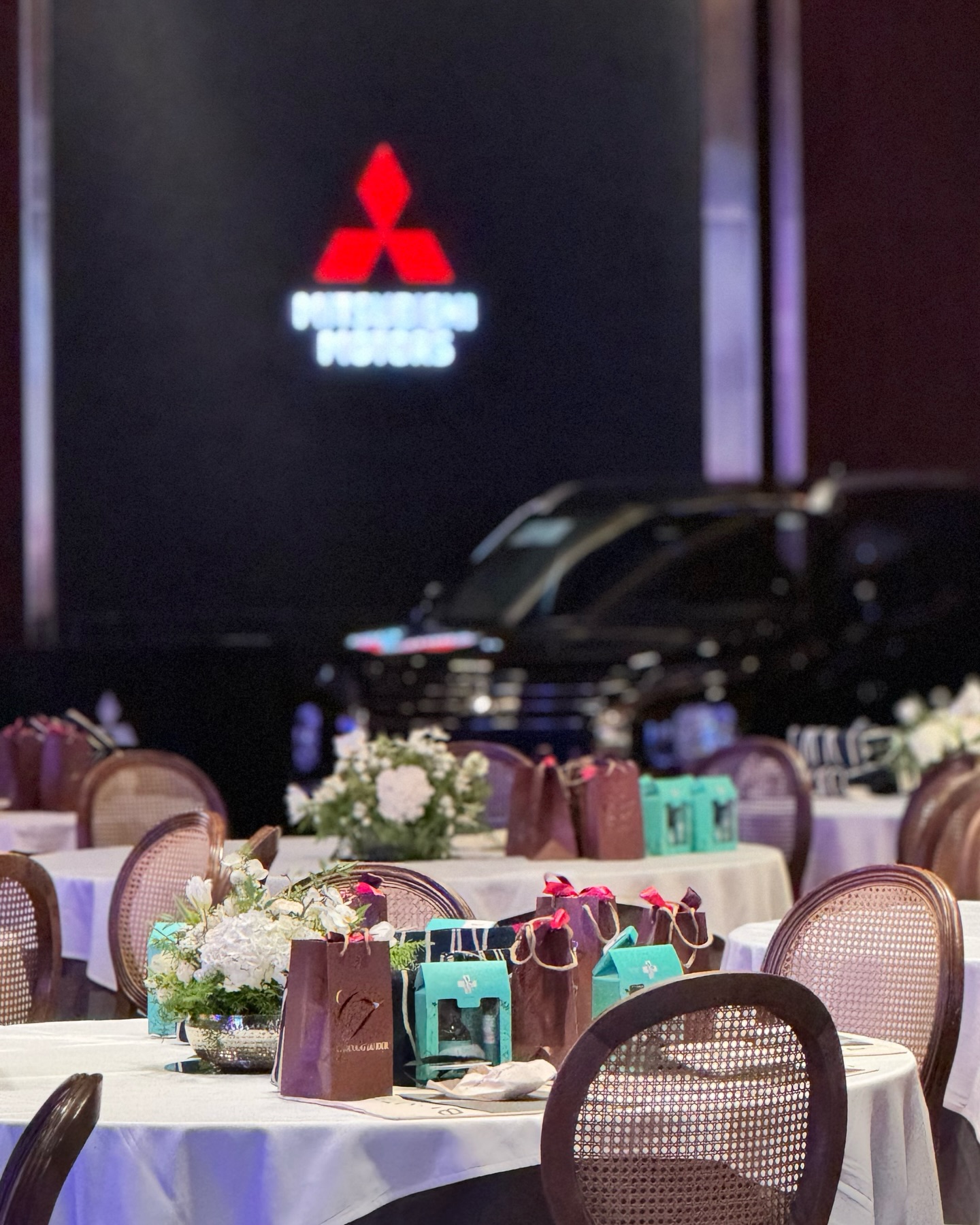 Foi uma honra dar forma à atmosfera de um dos encontros mais relevantes do mercado de luxo na América Latina.
A convite da Lbnhub, assinamos a decoração do LuxuryLab Global Brasil 2026, realizado no Rosewood São Paulo — um evento que conecta líderes, ideias e o futuro do setor.
Nosso olhar esteve em cada detalhe, criando um ambiente à altura das conversas e das conexões que movimentam a indústria. Tudo isso só foi possível graças à confiança e à curadoria impecável da Lbnhub, que mais uma vez reuniu grandes nomes para impulsionar o mercado.
Seguimos orgulhosos de fazer parte desse ecossistema que inspira, conecta e transforma.
@luxurylabglobal
@lbnhub
@thayapmarcondes
@audiovisualconceitos
#LuxuryLabGlobal #Lbnhub #RosewoodSaoPaulo #rosewoodsaopaulo #luxuryexperience