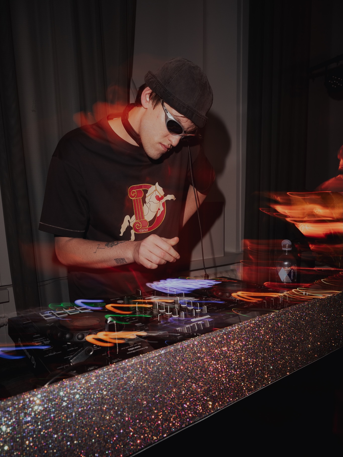 BANKHAUS UNLOCKED - atskats uz atmosfērisko vakaru kopā ar @aaaaaangelospizza un DJ @ilze.embrekte 🎧
Paldies ikvienam par atbalstu un uzticību šim Liepājas nakts dzīves eksperimentam! 🤩 Noteikti tiekamies arī citos pop up pasākumos dažādām gaumēm nākotnē!
Meklē sevi attēlos - https://failiem.lv/u/vvbxhrudxd
Foto @vpelnsphotography