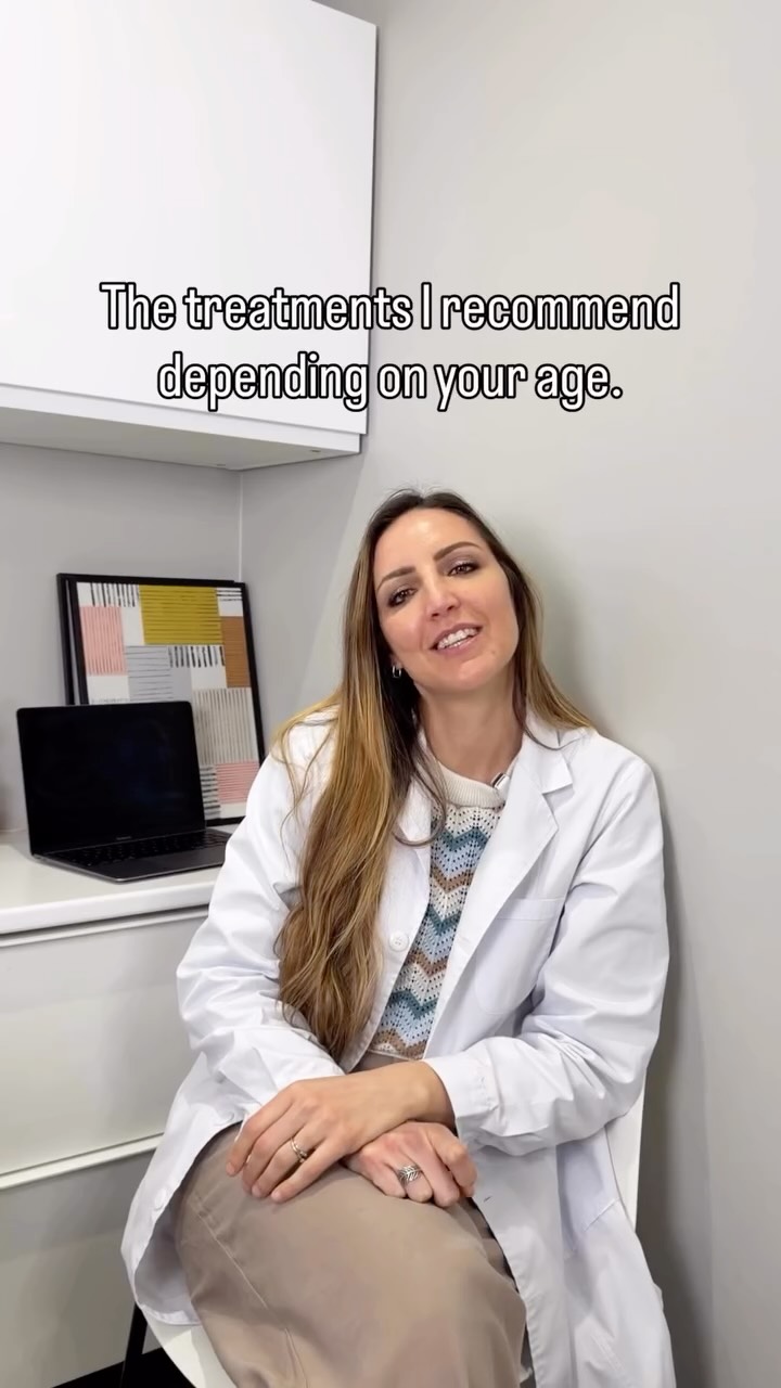 Treatments I commonly recommend depending on age👇🏼
In your 20s📝
• Good skincare routine
• SPF every day
• Occasional skin treatments (microneedling / light peels)
In your 30s📝
• Microneedling for collagen stimulation
• Skin boosters for hydration
• Small preventative anti-wrinkle injections
In your 40s+📝
• Collagen stimulating treatments
• Strategic filler for support and replace volume loss
• Treatments focused on skin quality
Book you consultation for a personalised treatment plan💁🏼♀️😍
Link in bio🔗
#surbiton #skin #naturalbeauty #filler #rejuvenation