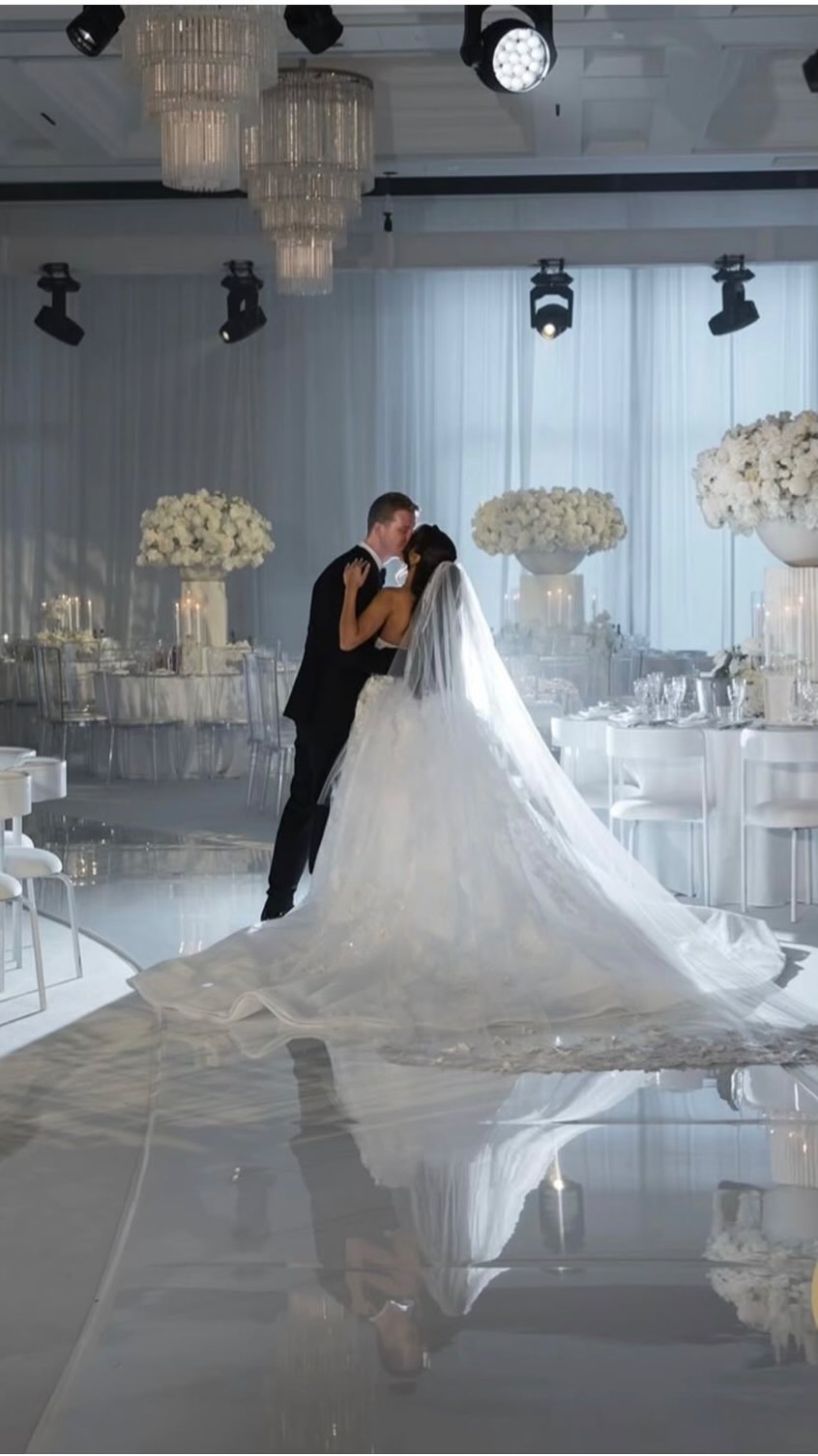 Elena & Nicholas ✨ 15.11.2025
Every day I am reminded of why I love being a wedding dance teacher, and today, that reminder came in the form of a video that truly took my breath away. 🏹🤍
Watching Elena and Nicholas on their big day, I didn’t just see the steps we practiced in the studio. I saw two people who were entirely present, entirely in love, and entirely at home in each other’s arms.
To take a couple from their first dancing steps to this stunning moment on their wedding day is the greatest privilege of my career. Thank you, Elena and Nicholas for trusting us with such a precious part of your story.
🎥 Stunning cinematography by @nycfilms_and_photography — you captured the magic perfectly.
@the_weddingwhisperer
@_elenacollins_
#firstdance #weddingdance #wedding #theweddingwhisperer #weddingdances