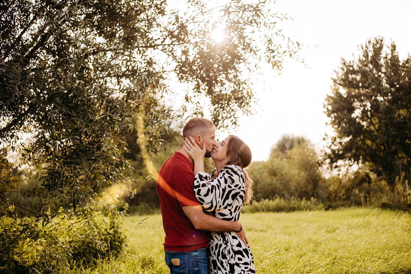 - - - - - -
#Photography #Fotografie #Photoshooting #Fotoshooting #Coupleshooting #Couplegoals #Coupleshoot #Couple #Outdoorshooting #Lifestyleshooting #Lifestyleshootings #Photooftheday #Aphotographerslife #Fotografin #Nature #Natureshooting #Canon6d #50mmlove #Duisburg #Fotografduisburg #Fotografieduisburg #FotografieNRW #NRW #Rhein