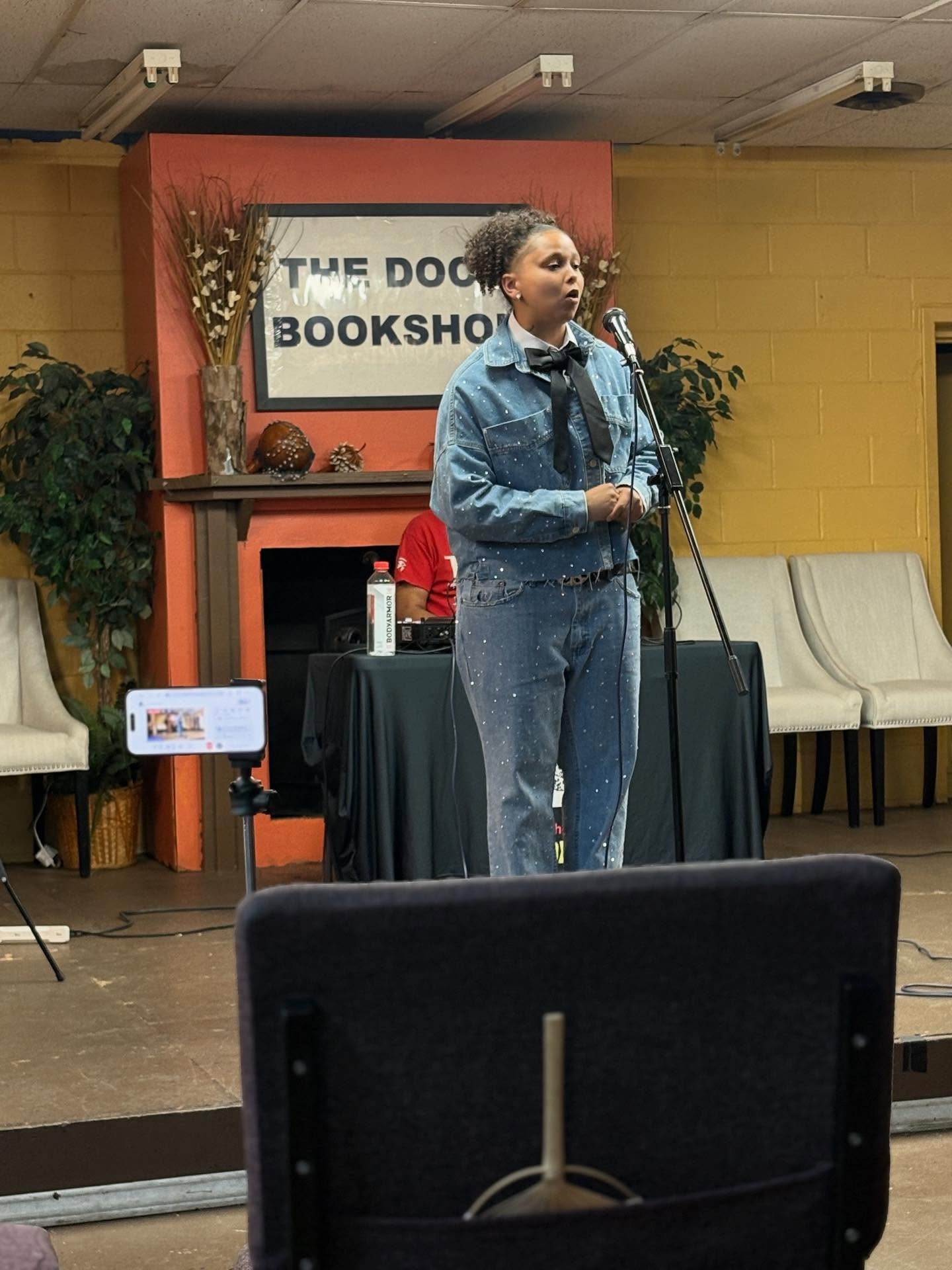 @_artt_official in these streets. Poetry never sleeps!