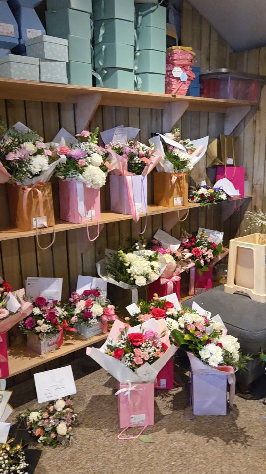 We are about to turn 5 years old!! 🥳🎉🎊
Its been a crazy start to the year with valentines & mothers day being so close together & juggling a 7 month old🫣 but we have never felt so thankful for all our wonderful customers who continue to use us for the happy & the sad days 🫶can't believe we are on year 5 & we wouldn't be here without YOU, thank you soooo much for supporting our small buisness 🥰!