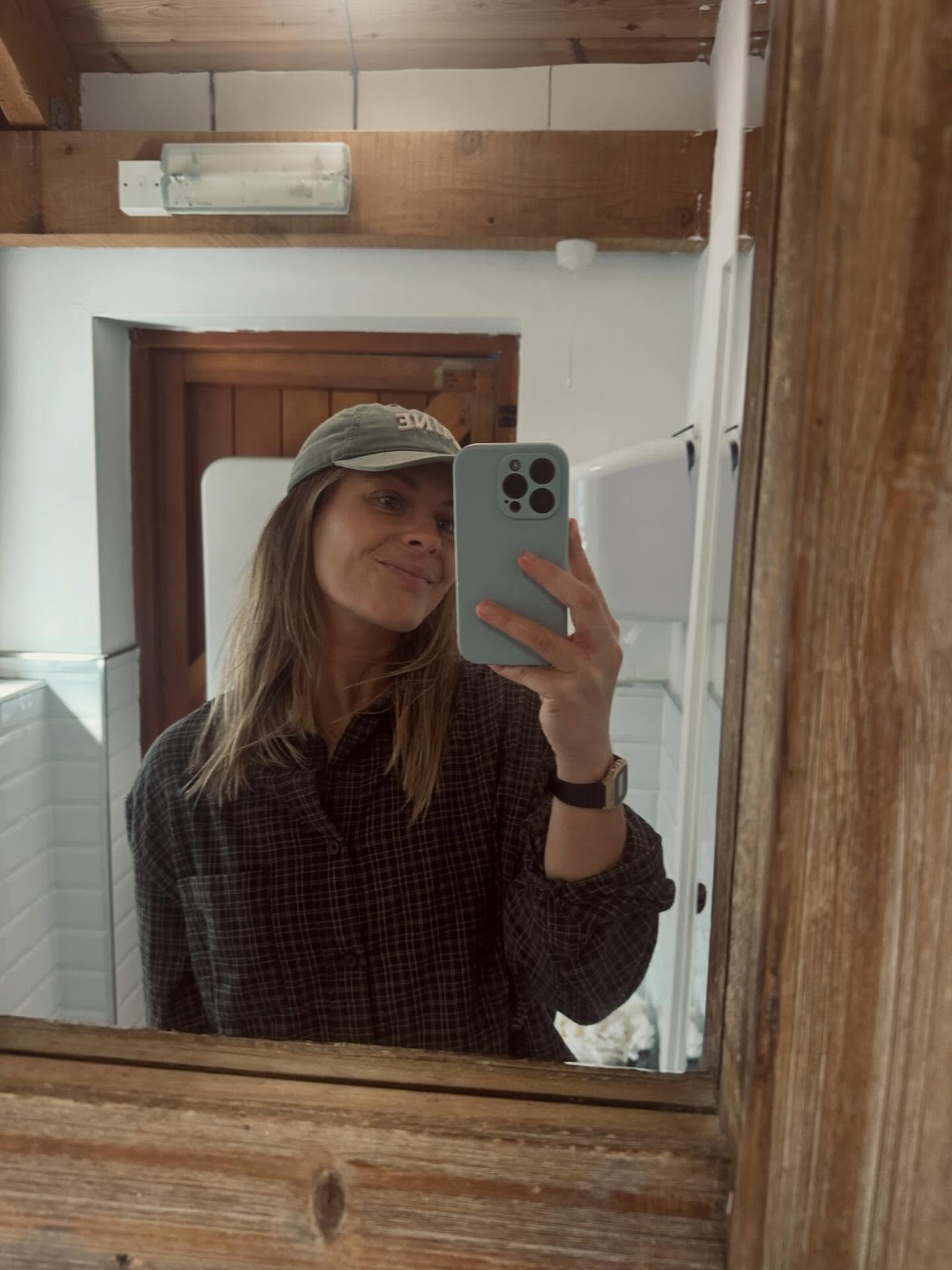 Slowly filling the cup back up and it feels pretty goooood!
🤠
🤪
#newquay #cornwalluk #cornwalllife #cornishartist #artcornwall