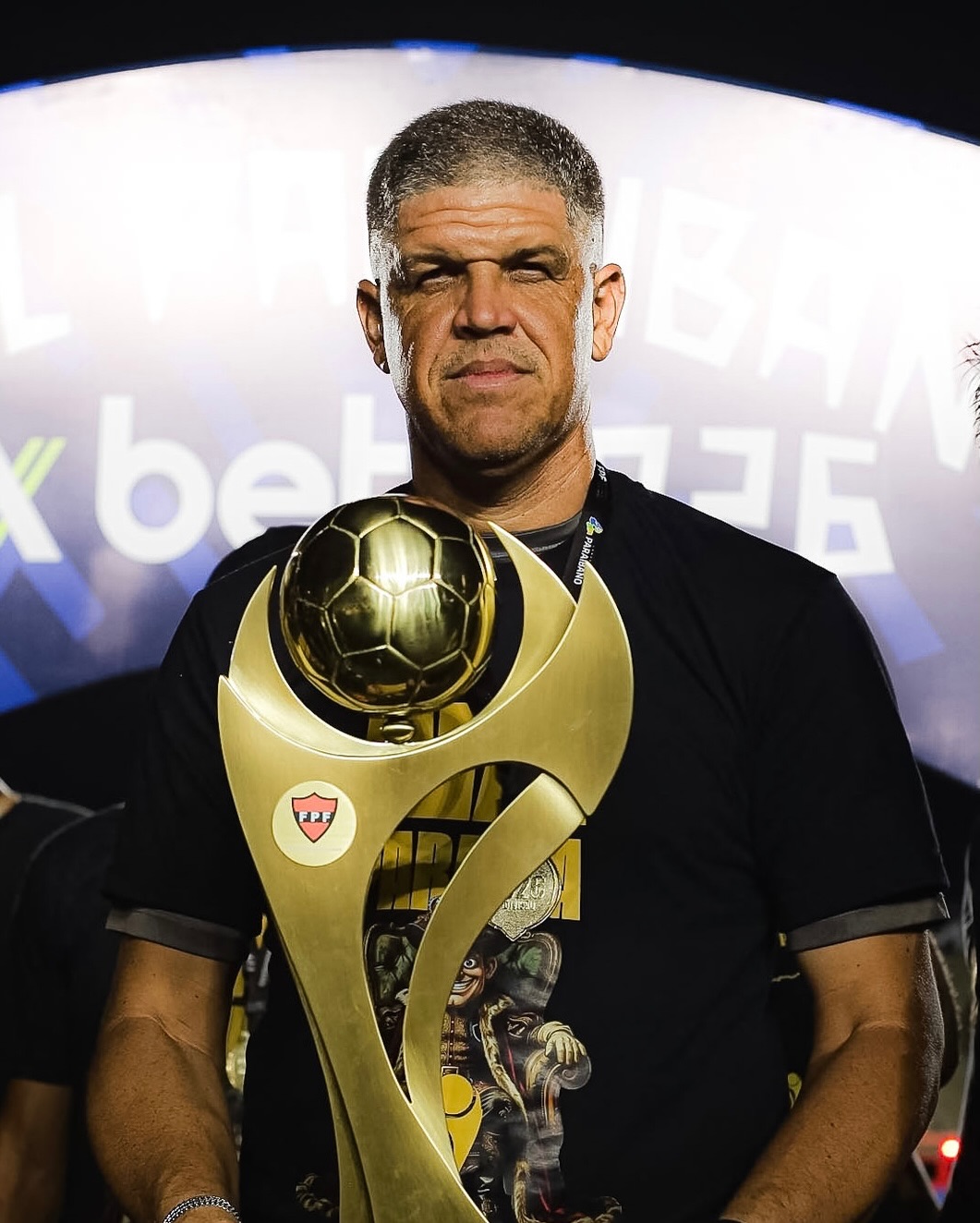 Campeão Paraibano! 🏆 De volta ao topo. Resiliência e muito trabalho de um verdadeiro time de guerreiros. Sinto um orgulho imenso em fazer parte dessa história. O Belo é gigante, grandioso. Trabalho diário sério e com foco muito claro. Minha gratidão especial a toda nossa torcida, que fez a diferença, diretoria, comissão técnica, elenco e funcionários. Hora de celebrar essa conquista, mas a missão continua. Vamos adiante, sempre por mais. 🙏🏽🙌🏽
BOTAFOGO FUTEBOL CLUBE. É o Belo! 🔥🚩▫️▪️
📷 @joaonetofotos