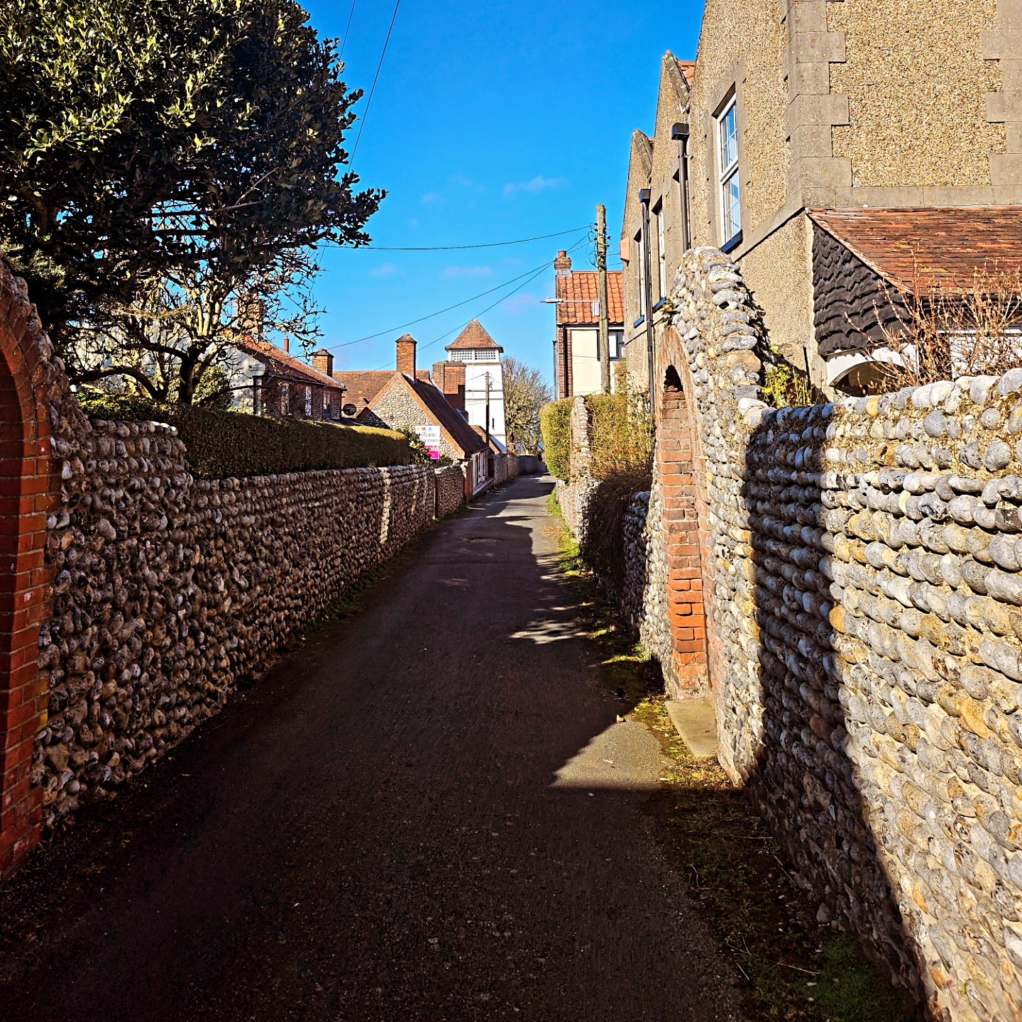 Beautiful blue skies at Overstrand, meeting new clients to discuss our security systems.
The sea is the best therapy! 🥰
#norfolkuk #northnorfolk #norfolkhomes #security #securitysystem #overstrand #norfolkcomms #infrared #sea #sand #northnorfolkholidaycottages #northnorfolklife #familybusiness #northnorfolkcommunity #northnorfolkliving #northnorfolkholidaylets #northnorfolkcoast #northnorfolkcoastalpath #meetings
