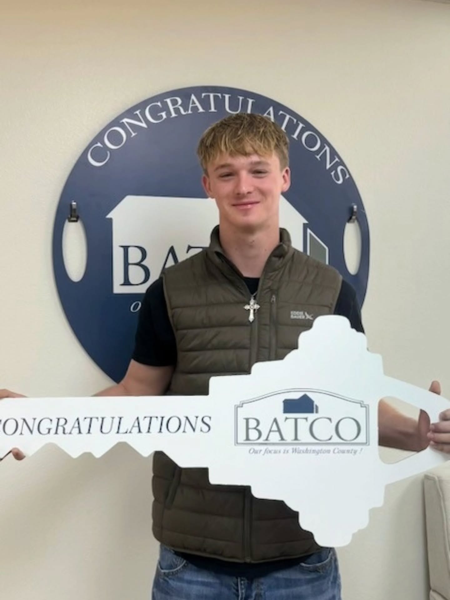 Home sweet home 🏡 ✨️
We are beyond happy for this amazing young man on the purchase of his new home! Moments like these are what it's all about. This one was even more special with his mom by his side throughout the journey. 💙
#ClosingDay #realestate #BATCO