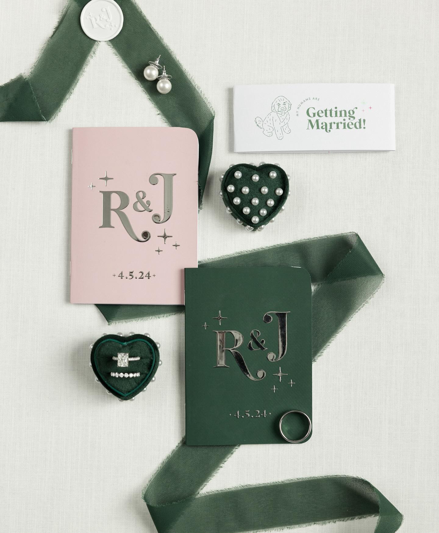 R + J details 🩷
@derek.kphotography