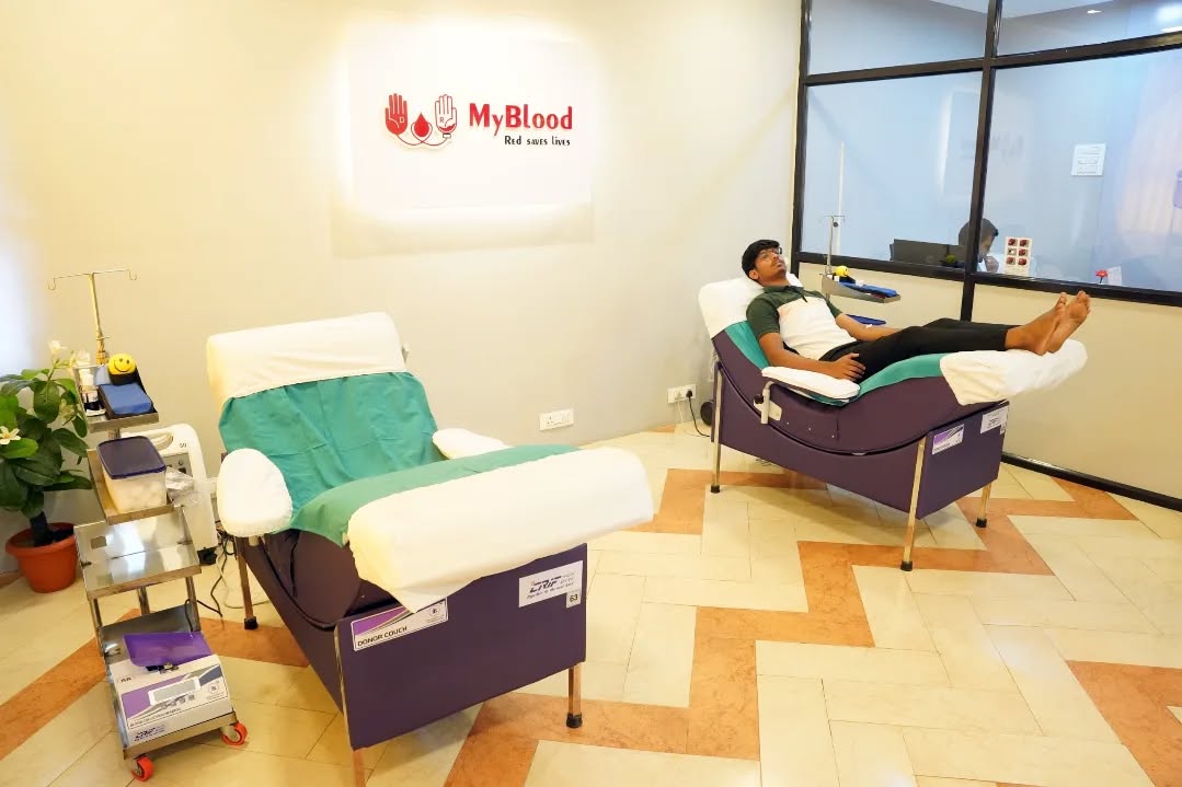 Through his blood donation at MyBlood Charitable Blood Bank, Manikanth Hiremath has shown that a single act of generosity can touch many lives. His kindness sets an inspiring example, encouraging our community to stand united in saving lives.
.
.
.
#maheshfoundation #bloodbank #belagavi #karnataka #india