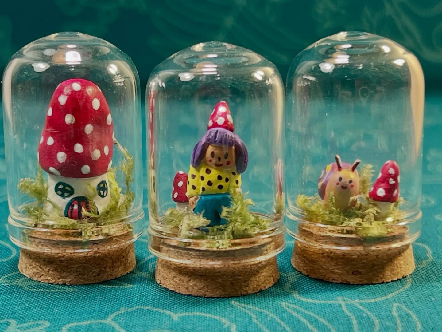 Tiny glass dome gnomes, mushroom homes and creatures, all handmade with clay and real dried moss. A small magical touch for your desk or shelf—like a little fairy garden under glass. Just in time for the spring equinox. 🌿✨
#miniatures #fairygarden #handmade #etsyshop #whimsical