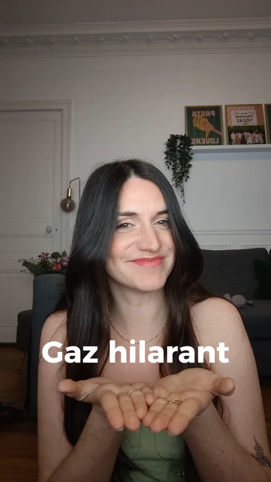 Une inspiration nocturne, quelques accords au Ukulele, @juneu_ et @chillroomusic, et ça donne Gaz hilarant ✨