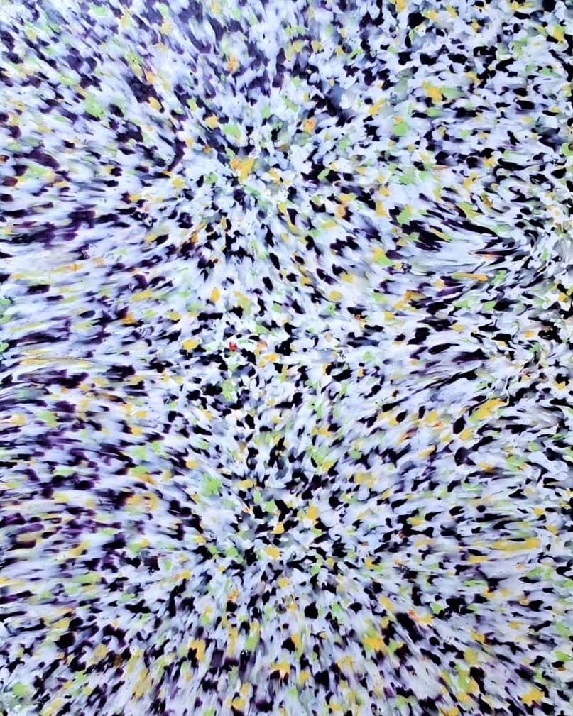 Um carrossel festivo com placas feitas a partir de plástico reciclado!
Seguimos com nossos testes. Diferentes tamanhos, espessuras e materiais.
Essas placas são todas de polipropileno (PP - tipo 5) e somente uma delas é de um material desconhecido.
Você sabe dizer qual delas é essa placa misteriosa? 👻🧐♻️
#preciousplastic #reciclagem #maravilixo