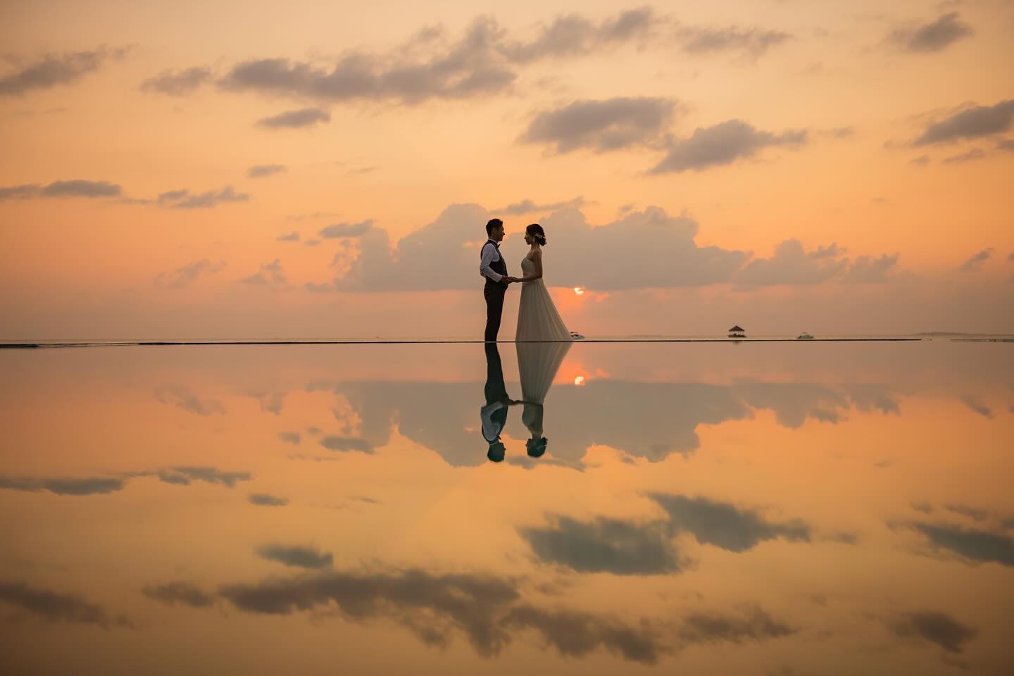 .
#モルディブ
#タージエキゾティカ
#モルディブウエディング
#モルディブフォト
#リゾートウエディング
#モルディブハネムーン
#モルディブ旅行
#サンセット
#水上ヴィラ
#Maldives
#tajmaldives