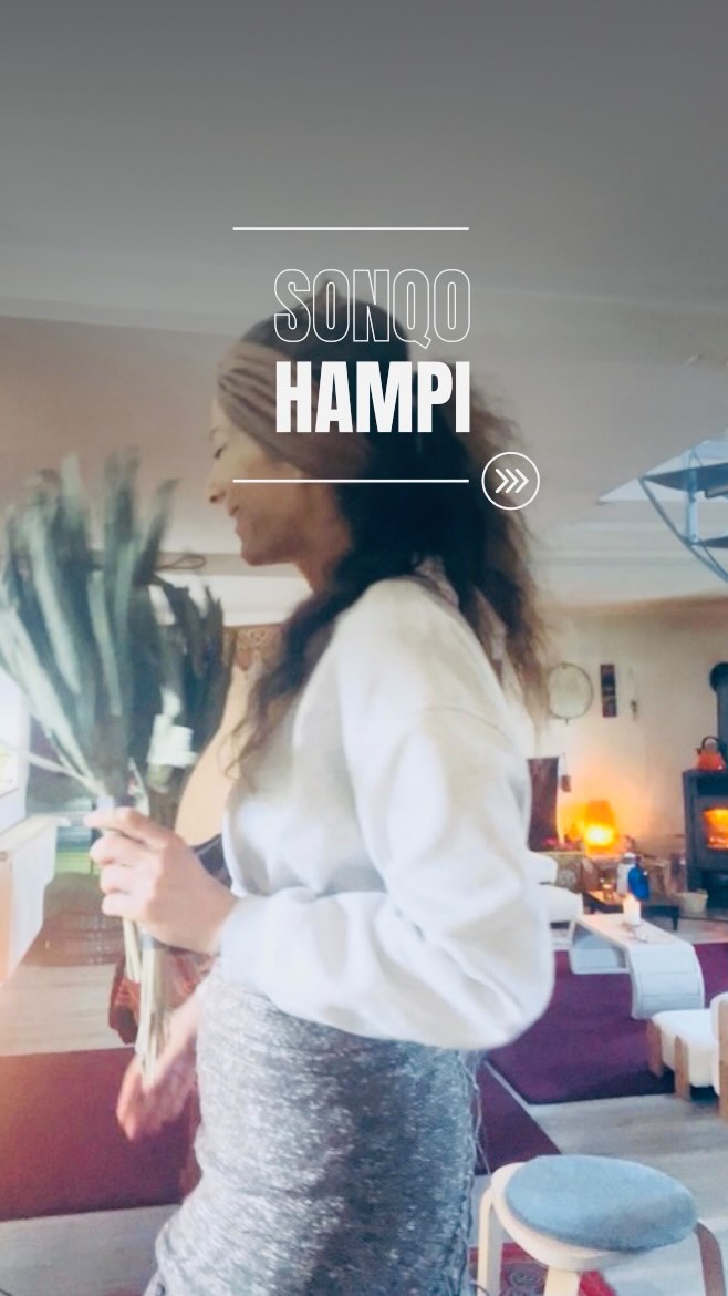 SONQO HAMPI
Yaya ist Heilung für das Herz.
Viele tragen unsichtbare Wunden: Trauma, Schuld & Scham. Doch wir haben das nicht erlebt, weil wir es verdient haben, sondern weil die Welt einfach spirituell gebrochen ist.
Trauma lässt uns glauben, wir seien allein. Schuld beschwert unser Herz, selbst ohne eigenes Versagen. Scham treibt uns in die Isolation. Aber Gott sieht tiefer: wir sind nicht unsere Vergangenheit, sondern seine geliebten Kinder.
Seine Liebe ist größer als jede Scham, seine Vergebung ist real und seine Nähe trägt durch die Dunkelheit. Die Dunkelheit hat nicht das letzte Wort.
Deine Geschichte ist mehr als Schmerz – sie kann mit Gott zu Heilung, Hoffnung und neuer Würde werden.
#yaya #herz #heilung #hoffnung