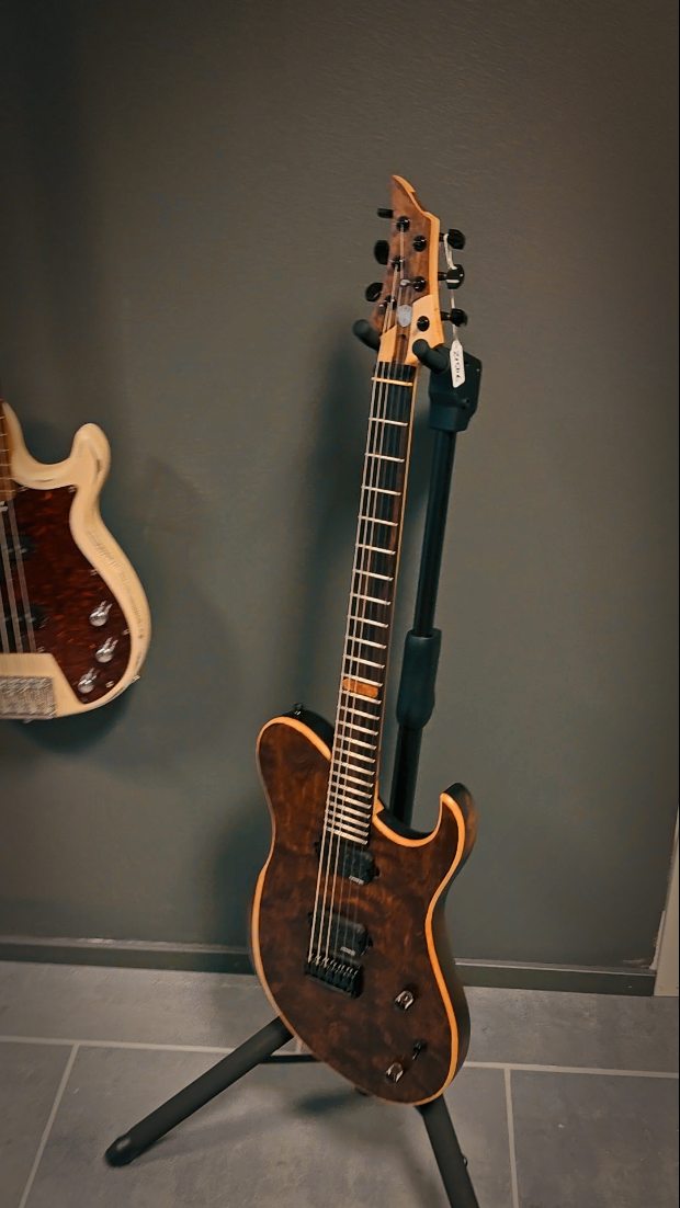 IP Guitars once again available through @tonefest_guitar_gallery and its brand new Finland-made section! An honour to be in such good company over here.
You can now head on down to the store to try my guitars out, we picked out three different guitars to give you a proper taste of what it is that I do and have to offer. A brand new Daedalus, the Ariadne multiscale, and the shredderific Icarus.
Handy link right in the page bio for you😉
#ipguitars #tonefestguitargallery #madeinfinland #guitars