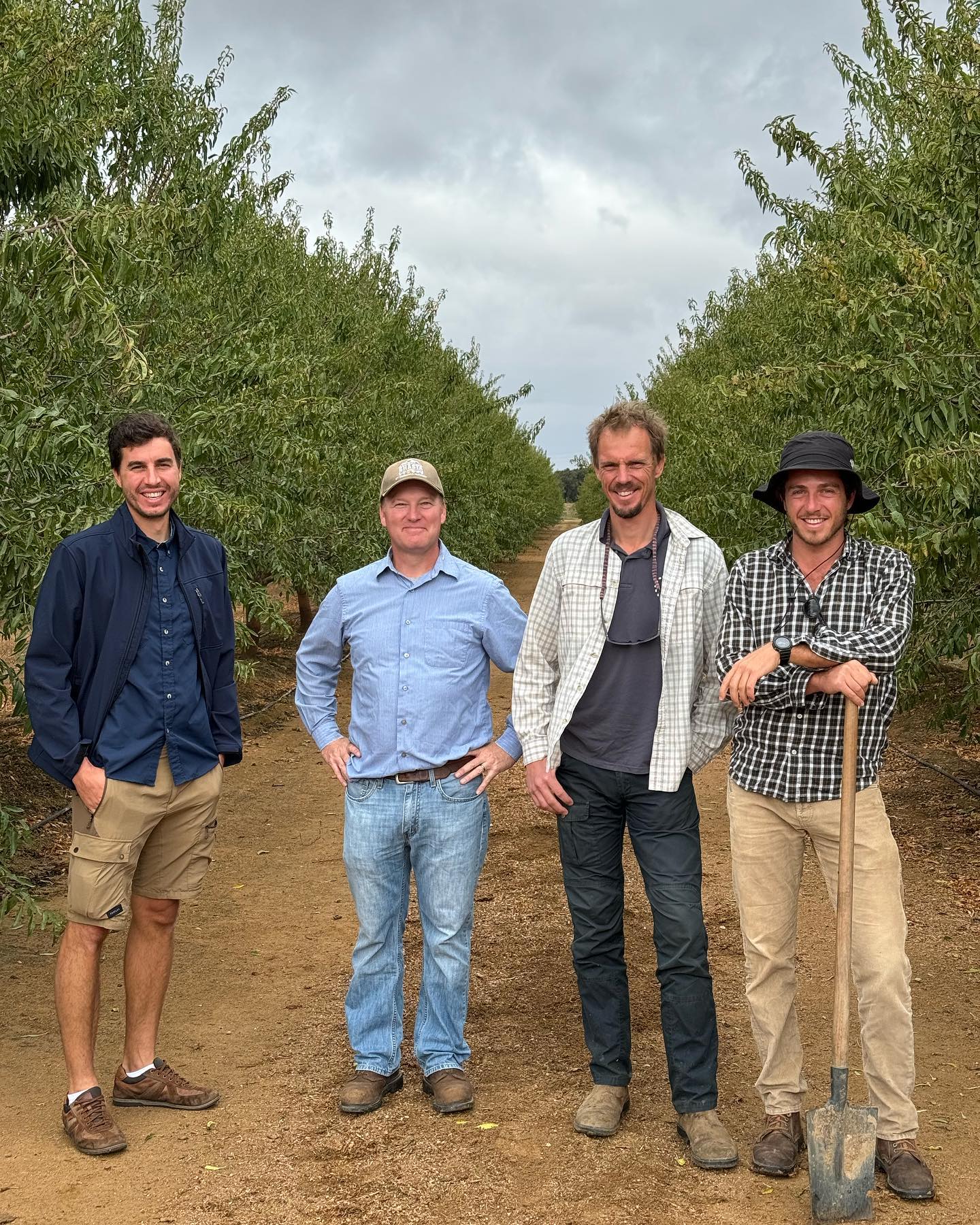 ๐ณ Meet Arbo-Innova - a R&D project by Agrosystemic
๐กArbo-Innova responds to one of the biggest challenges of #treecrop industry โก๏ธ the #intensification of systems. We are working with ๐ฌ๐ฎ๐ฉ๐๐ซ-๐ข๐ง๐ญ๐๐ง๐ฌ๐ข๐ฏ๐ olive and ๐ข๐ง๐ญ๐๐ง๐ฌ๐ข๐ฏ๐ almond systems, testing #innovative #regenerativeagriculture practices at scale
๐ ๐๐ ๐ซ๐จ๐ง๐จ๐ฆ๐ฒ is a key focus of the project having a consortium of experts with varied and complementary skills, including expertise in conventional olive and almond farming, regenerative agriculture, organic farming, dryland farming, tree crops, and row crops. Agronomic partners are David Doll, @soilcapfarming, Aurelien Rifault, Jorge Ferreira at @agrosanus, Lydie Leymarie Lachaud.
๐จโ๐พ We are proudly working with pioneers in regenerative farming and great land stewards Joรฃo Valente and @dfpinho from @montesilveirabio and Bernardo Marujo from @montecarrascalao
๐ฌ The project also has a strong scientific focus supported by 3 universities in Portugal, the main one being @institutopolitecnicobraganca
๐ RHEA is responsible for the #nutrientdensity research inside the project. We will be delving deeper into how the nutritional profiles in olives and almonds in intensive systems are affected by #regenerative practices
Itโs a honour to be part of this initiative! ๐