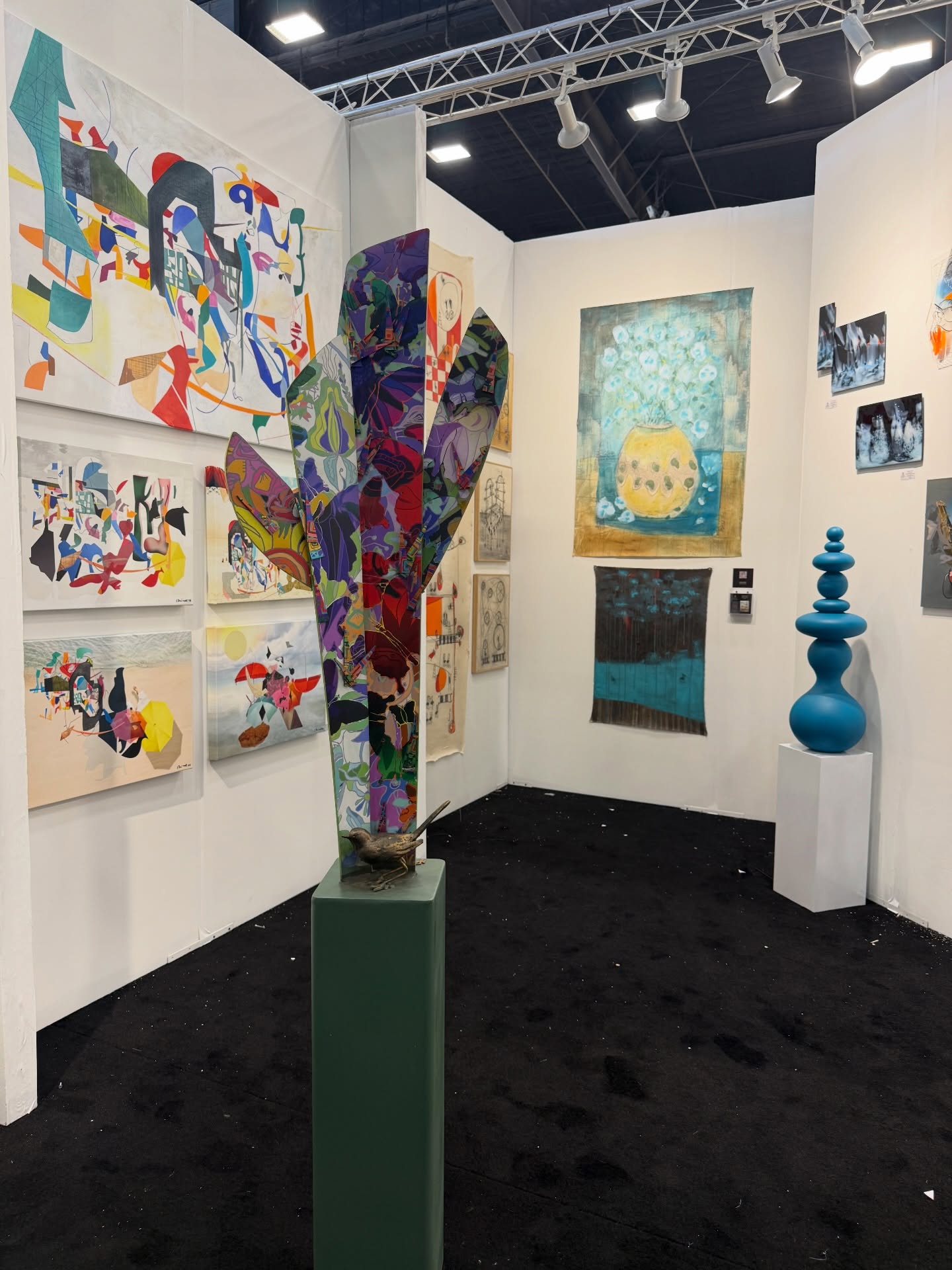 2 red dots, thank you #scottsdale_art_week & new patrons! Shout out to Lauri Kaye for beautiful design on Butterfly Saguaro!