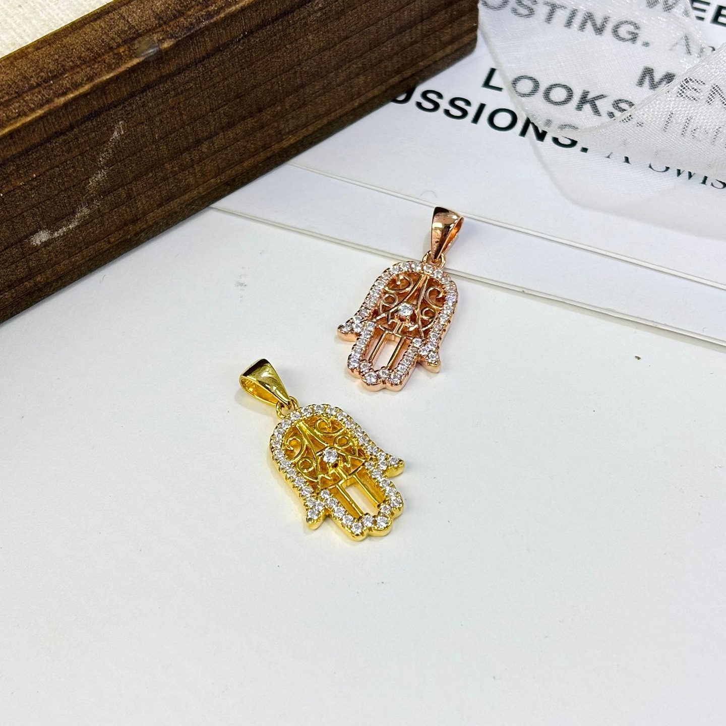 Luxury ♡ 925 silver Hamsa pendant.
A powerful symbol of protection with a premium shine. ✨
📱 WhatsApp : +66 63-416-6537
#wholesale #silver925 #jewelrylovers #olybjewelry