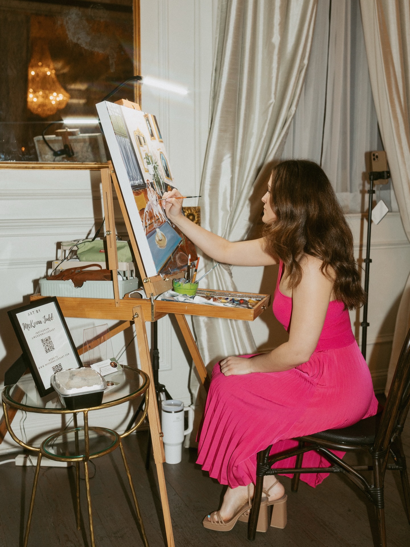 I’ve never done a painting quite like this one🥰 I will be posting the finished product tomorrow!
I absolutely loved everything about this 70s/retro Wedding theme, the sweet couple and working on this fun portrait!! I can’t wait to show you all the details!🩷🩷